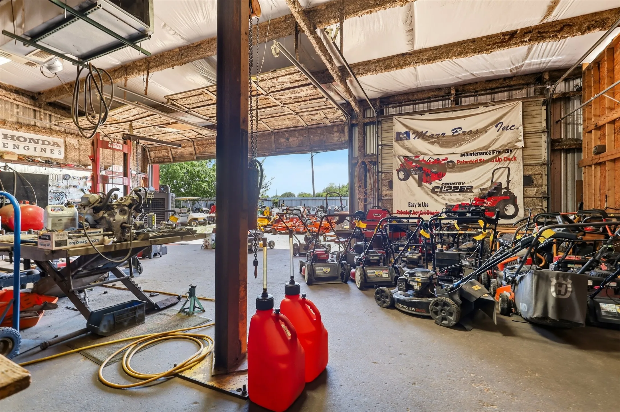 Business For Sale in Johnson County , 1605 S Main Street A, Cleburne, Texas 76033, 0, 0, Garage spaces, 0 Sqft, built in 1977, mls#21322953, Real Estate Agent in Cleburne, Homes For Sale in Johnson county, Homes For Sale in Cleburne, Realtor in Cleburne Texas, Real Estate Brokerage Independent Realty Texas, Luminita Cordes Realtor