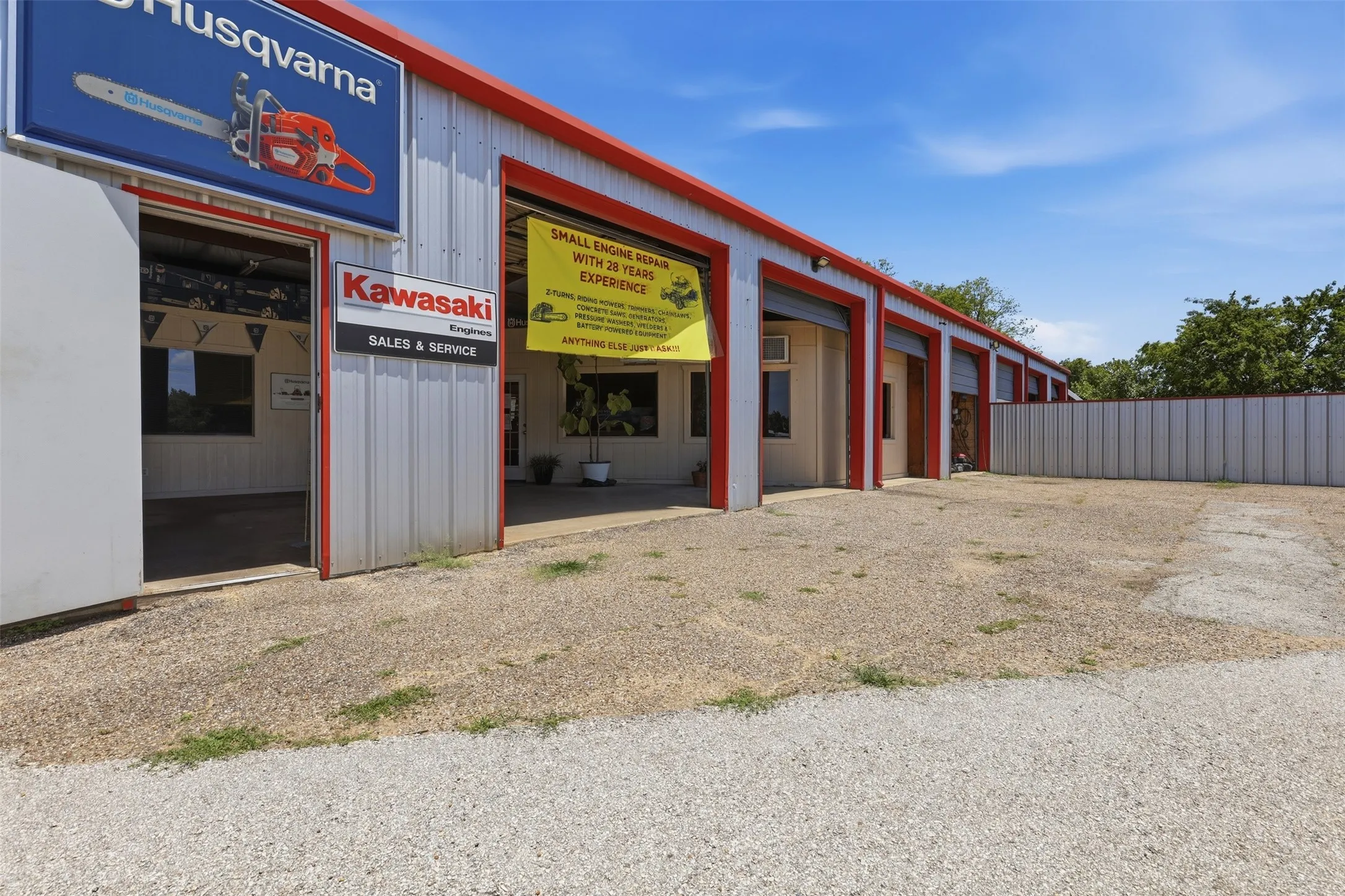 Business For Sale in Johnson County , 1605 S Main Street A, Cleburne, Texas 76033, 0, 0, Garage spaces, 0 Sqft, built in 1977, mls#21322953, Real Estate Agent in Cleburne, Homes For Sale in Johnson county, Homes For Sale in Cleburne, Realtor in Cleburne Texas, Real Estate Brokerage Independent Realty Texas, Luminita Cordes Realtor