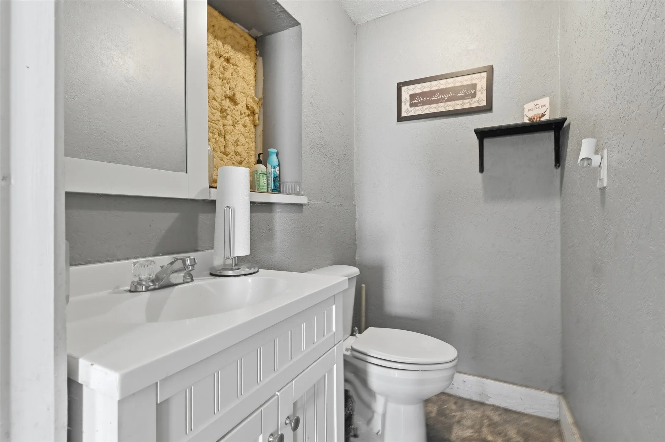 Business For Sale in Johnson County , 1605 S Main Street A, Cleburne, Texas 76033, 0, 0, Garage spaces, 0 Sqft, built in 1977, mls#21322953, Real Estate Agent in Cleburne, Homes For Sale in Johnson county, Homes For Sale in Cleburne, Realtor in Cleburne Texas, Real Estate Brokerage Independent Realty Texas, Luminita Cordes Realtor