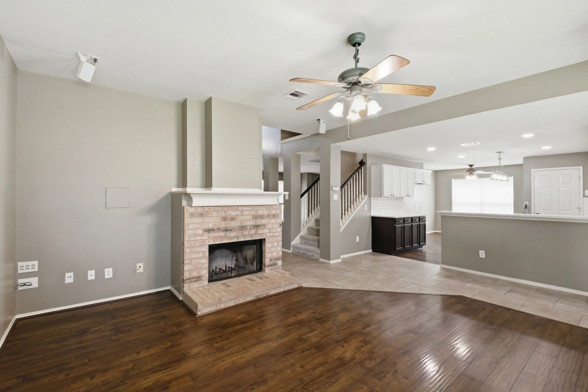 Single Family Residence For Sale in Collin County , 6308 Candletree Lane, Mc Kinney, Texas 75070, 4 Bedroom, 3 Bathroom, 2 Garage spaces, 2,442 Sqft, built in 2001, mls#21320829, Real Estate Agent in Mc Kinney, Homes For Sale in Collin county, Homes For Sale in Mc Kinney, Realtor in Mc Kinney Texas, Real Estate Brokerage Independent Realty Texas, Luminita Cordes Realtor
