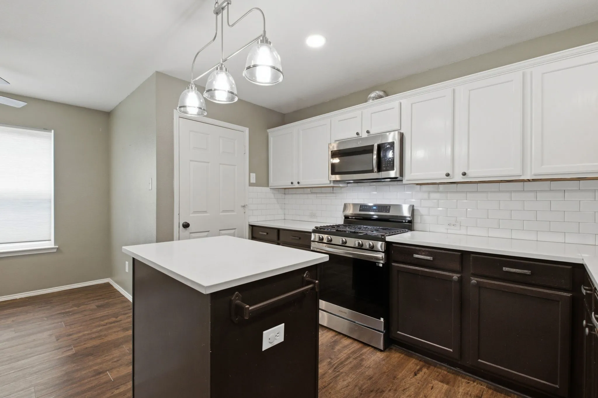 Single Family Residence For Sale in Collin County , 6308 Candletree Lane, Mc Kinney, Texas 75070, 4 Bedroom, 3 Bathroom, 2 Garage spaces, 2,442 Sqft, built in 2001, mls#21320829, Real Estate Agent in Mc Kinney, Homes For Sale in Collin county, Homes For Sale in Mc Kinney, Realtor in Mc Kinney Texas, Real Estate Brokerage Independent Realty Texas, Luminita Cordes Realtor