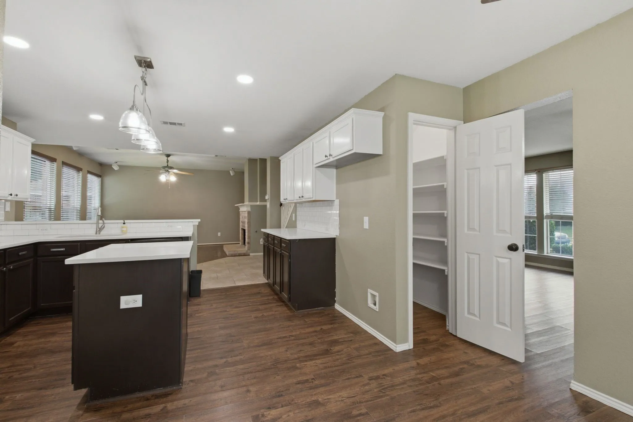 Single Family Residence For Sale in Collin County , 6308 Candletree Lane, Mc Kinney, Texas 75070, 4 Bedroom, 3 Bathroom, 2 Garage spaces, 2,442 Sqft, built in 2001, mls#21320829, Real Estate Agent in Mc Kinney, Homes For Sale in Collin county, Homes For Sale in Mc Kinney, Realtor in Mc Kinney Texas, Real Estate Brokerage Independent Realty Texas, Luminita Cordes Realtor