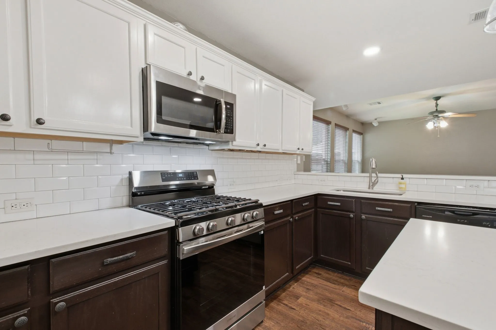 Single Family Residence For Sale in Collin County , 6308 Candletree Lane, Mc Kinney, Texas 75070, 4 Bedroom, 3 Bathroom, 2 Garage spaces, 2,442 Sqft, built in 2001, mls#21320829, Real Estate Agent in Mc Kinney, Homes For Sale in Collin county, Homes For Sale in Mc Kinney, Realtor in Mc Kinney Texas, Real Estate Brokerage Independent Realty Texas, Luminita Cordes Realtor