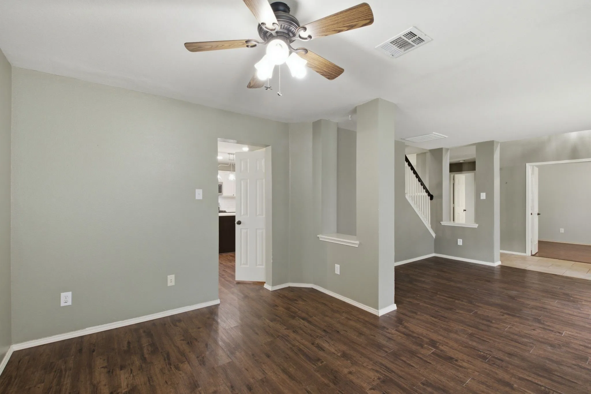 Single Family Residence For Sale in Collin County , 6308 Candletree Lane, Mc Kinney, Texas 75070, 4 Bedroom, 3 Bathroom, 2 Garage spaces, 2,442 Sqft, built in 2001, mls#21320829, Real Estate Agent in Mc Kinney, Homes For Sale in Collin county, Homes For Sale in Mc Kinney, Realtor in Mc Kinney Texas, Real Estate Brokerage Independent Realty Texas, Luminita Cordes Realtor