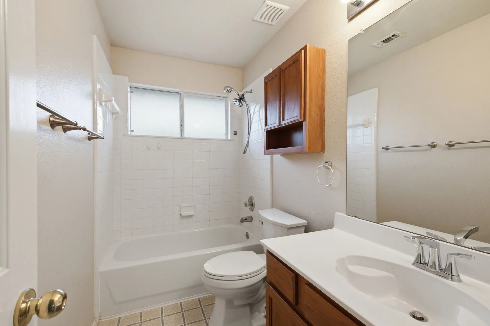 Single Family Residence For Sale in Collin County , 6308 Candletree Lane, Mc Kinney, Texas 75070, 4 Bedroom, 3 Bathroom, 2 Garage spaces, 2,442 Sqft, built in 2001, mls#21320829, Real Estate Agent in Mc Kinney, Homes For Sale in Collin county, Homes For Sale in Mc Kinney, Realtor in Mc Kinney Texas, Real Estate Brokerage Independent Realty Texas, Luminita Cordes Realtor