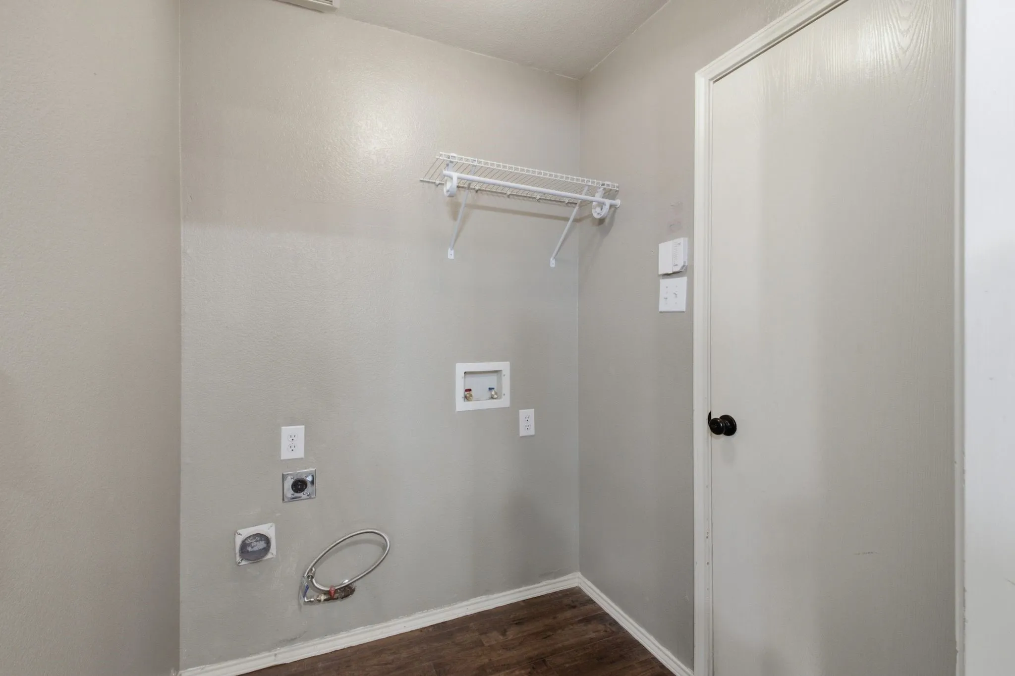 Single Family Residence For Sale in Collin County , 6308 Candletree Lane, Mc Kinney, Texas 75070, 4 Bedroom, 3 Bathroom, 2 Garage spaces, 2,442 Sqft, built in 2001, mls#21320829, Real Estate Agent in Mc Kinney, Homes For Sale in Collin county, Homes For Sale in Mc Kinney, Realtor in Mc Kinney Texas, Real Estate Brokerage Independent Realty Texas, Luminita Cordes Realtor