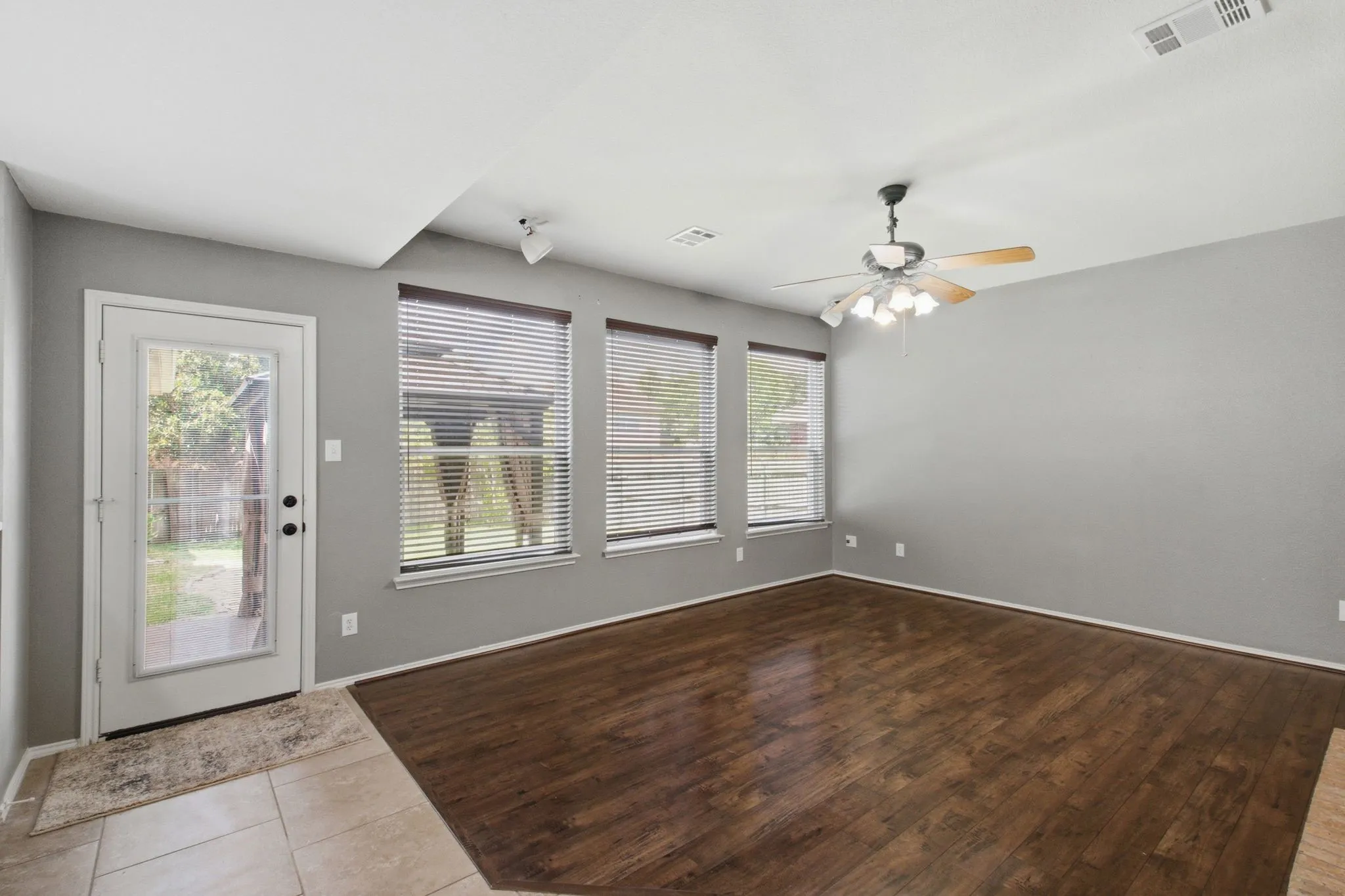 Single Family Residence For Sale in Collin County , 6308 Candletree Lane, Mc Kinney, Texas 75070, 4 Bedroom, 3 Bathroom, 2 Garage spaces, 2,442 Sqft, built in 2001, mls#21320829, Real Estate Agent in Mc Kinney, Homes For Sale in Collin county, Homes For Sale in Mc Kinney, Realtor in Mc Kinney Texas, Real Estate Brokerage Independent Realty Texas, Luminita Cordes Realtor