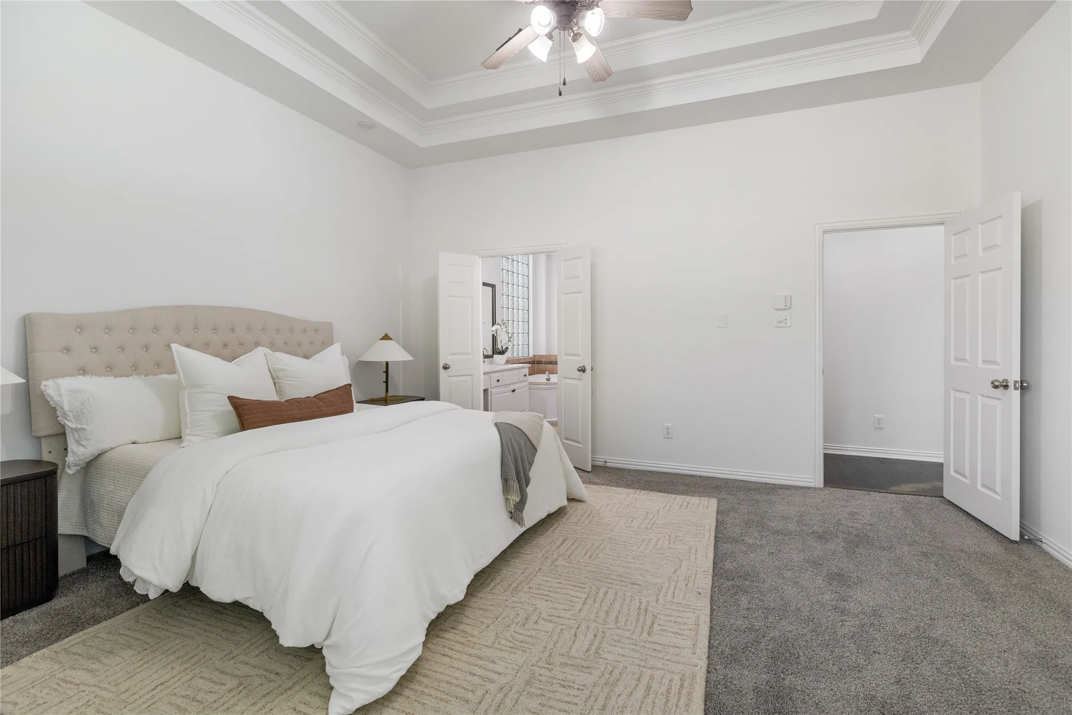 Single Family Residence For Sale in Tarrant County , 700 Crown Court, Keller, Texas 76248, 4 Bedroom, 4 Bathroom, 3 Garage spaces, 3,409 Sqft, built in 2002, mls#21320025, Real Estate Agent in Keller, Homes For Sale in Tarrant county, Homes For Sale in Keller, Realtor in Keller Texas, Real Estate Brokerage Independent Realty Texas, Luminita Cordes Realtor