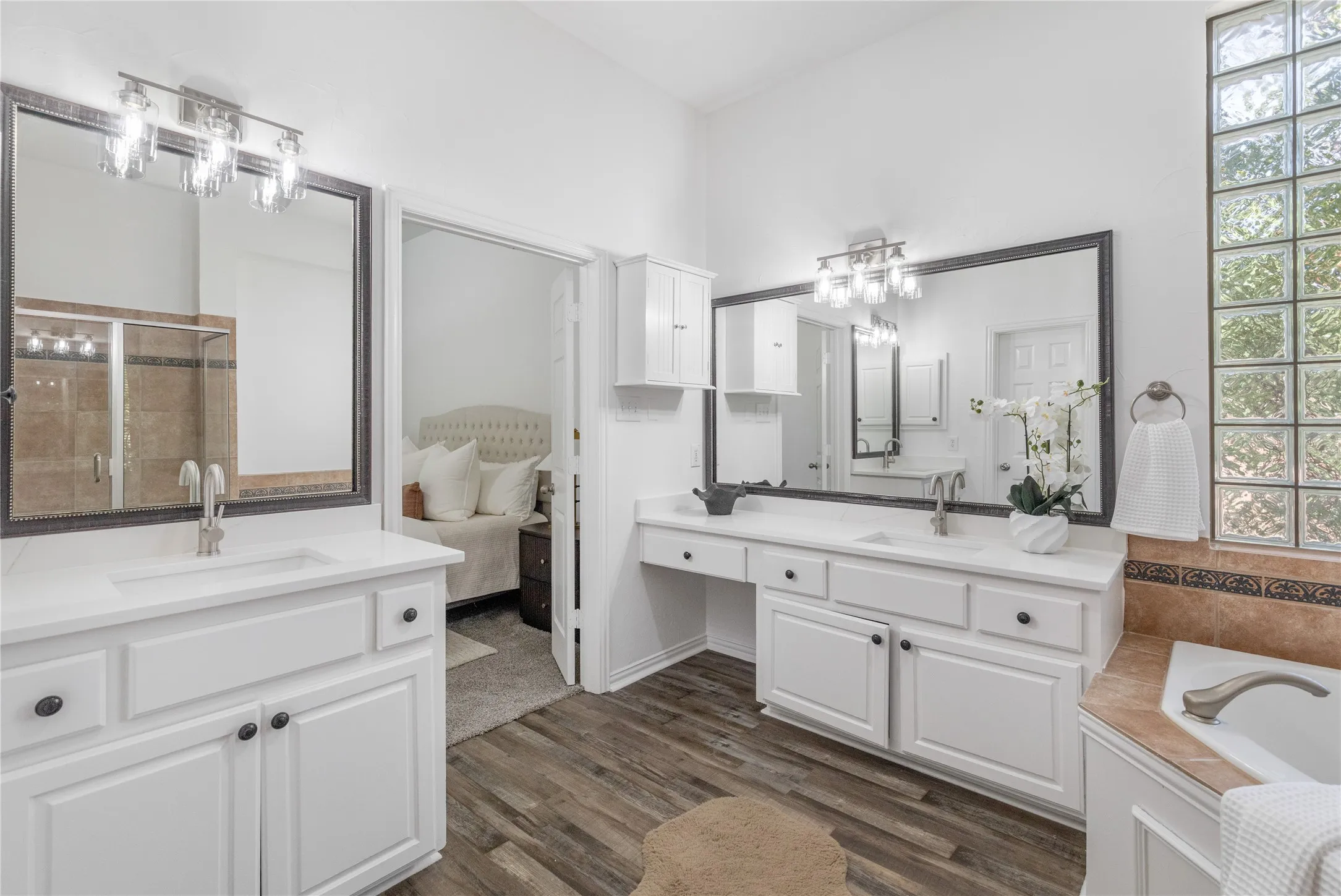 Single Family Residence For Sale in Tarrant County , 700 Crown Court, Keller, Texas 76248, 4 Bedroom, 4 Bathroom, 3 Garage spaces, 3,409 Sqft, built in 2002, mls#21320025, Real Estate Agent in Keller, Homes For Sale in Tarrant county, Homes For Sale in Keller, Realtor in Keller Texas, Real Estate Brokerage Independent Realty Texas, Luminita Cordes Realtor