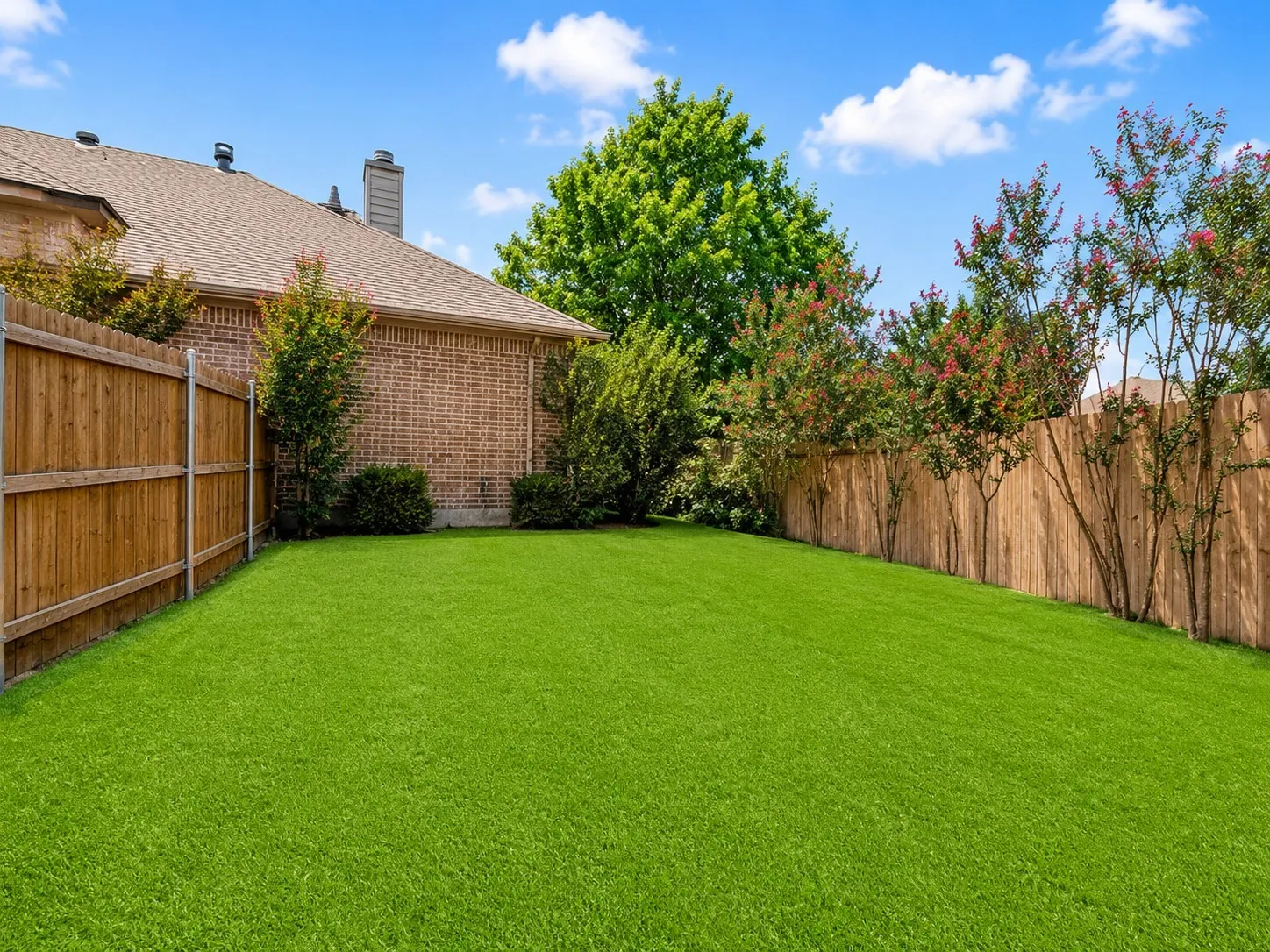Single Family Residence For Sale in Tarrant County , 700 Crown Court, Keller, Texas 76248, 4 Bedroom, 4 Bathroom, 3 Garage spaces, 3,409 Sqft, built in 2002, mls#21320025, Real Estate Agent in Keller, Homes For Sale in Tarrant county, Homes For Sale in Keller, Realtor in Keller Texas, Real Estate Brokerage Independent Realty Texas, Luminita Cordes Realtor