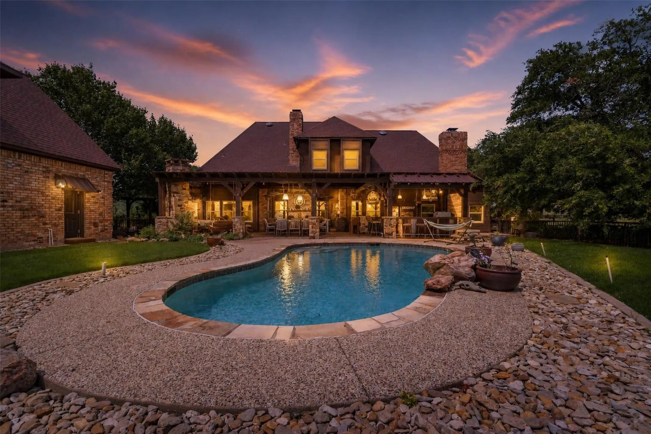 Single Family Residence For Sale in Rockwall County , 1990 Jordan Lane, Rockwall, Texas 75032, 5 Bedroom, 6 Bathroom, 3 Garage spaces, 5,292 Sqft, built in 1986, mls#21322935, Real Estate Agent in Rockwall, Homes For Sale in Rockwall county, Homes For Sale in Rockwall, Realtor in Rockwall Texas, Real Estate Brokerage Independent Realty Texas, Luminita Cordes Realtor