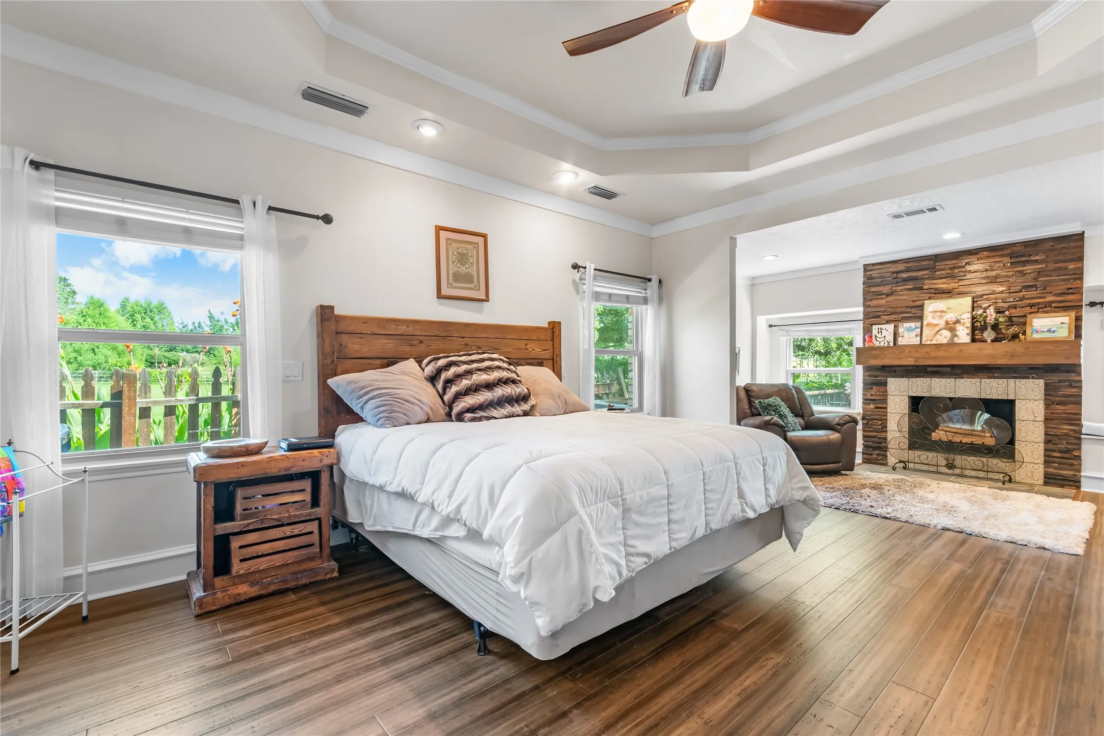 Single Family Residence For Sale in Rockwall County , 1990 Jordan Lane, Rockwall, Texas 75032, 5 Bedroom, 6 Bathroom, 3 Garage spaces, 5,292 Sqft, built in 1986, mls#21322935, Real Estate Agent in Rockwall, Homes For Sale in Rockwall county, Homes For Sale in Rockwall, Realtor in Rockwall Texas, Real Estate Brokerage Independent Realty Texas, Luminita Cordes Realtor