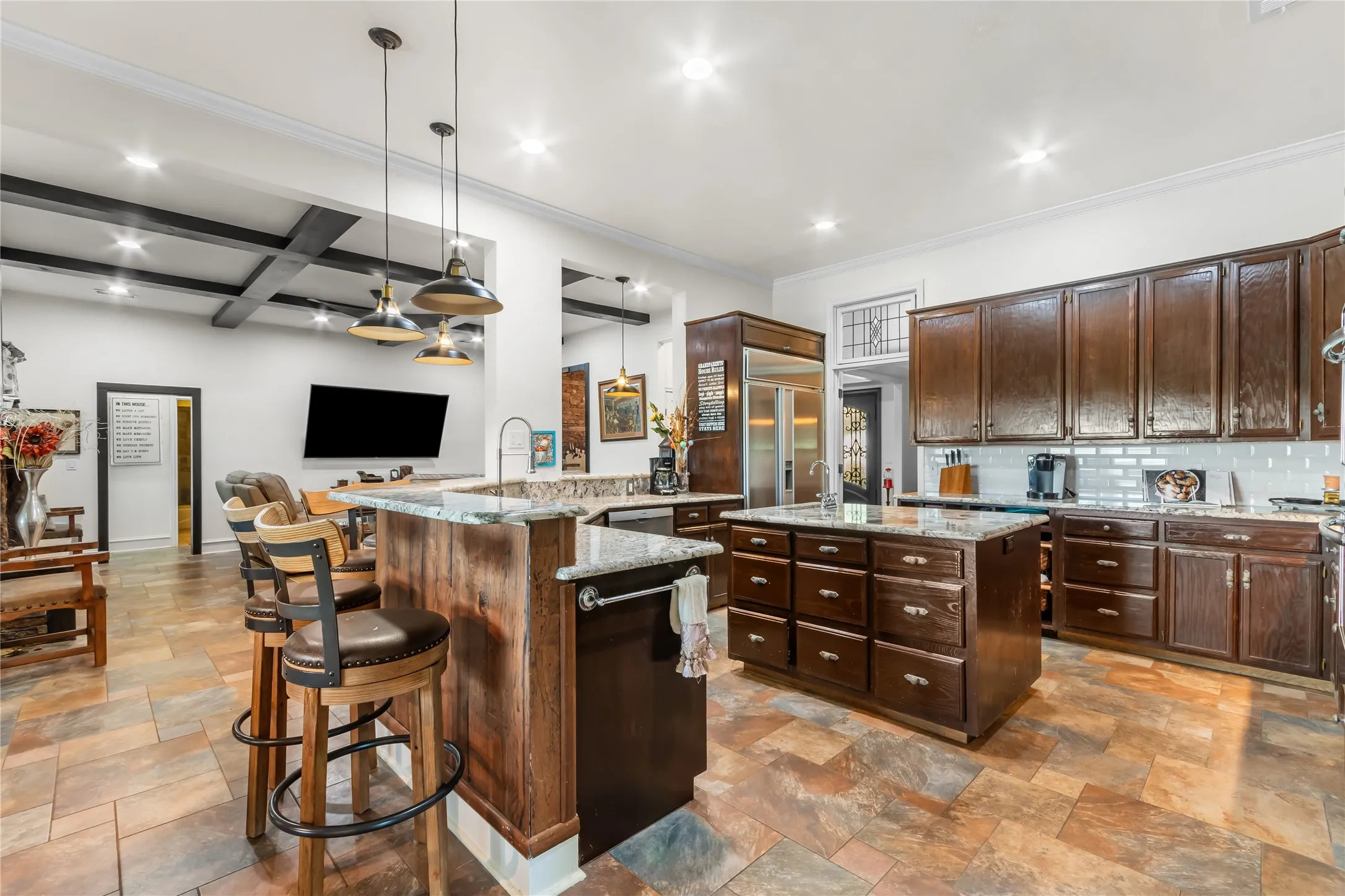 Single Family Residence For Sale in Rockwall County , 1990 Jordan Lane, Rockwall, Texas 75032, 5 Bedroom, 6 Bathroom, 3 Garage spaces, 5,292 Sqft, built in 1986, mls#21322935, Real Estate Agent in Rockwall, Homes For Sale in Rockwall county, Homes For Sale in Rockwall, Realtor in Rockwall Texas, Real Estate Brokerage Independent Realty Texas, Luminita Cordes Realtor