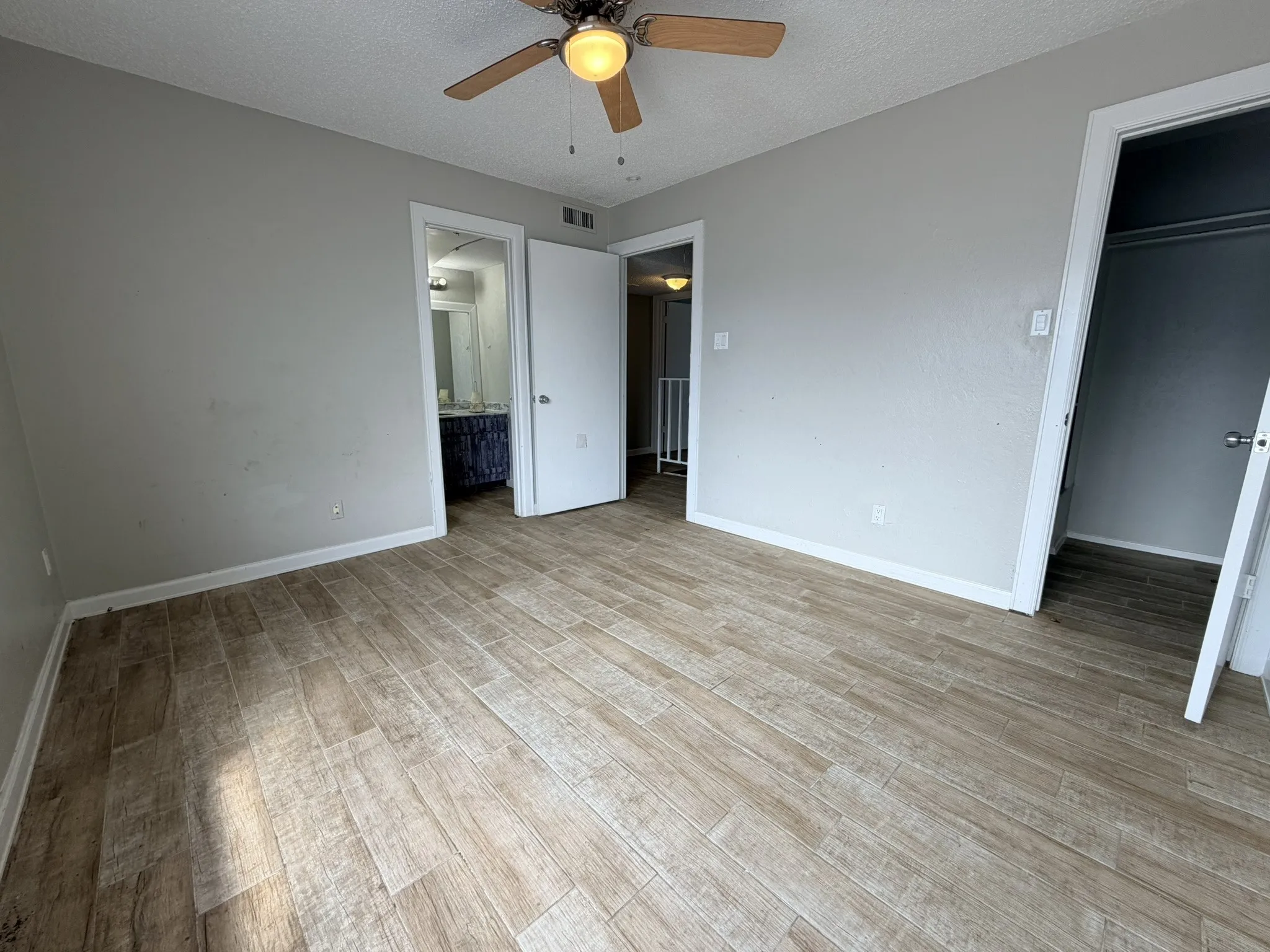 Condominium For Sale in Dallas County , 7145 Fair Oaks Avenue 36, Dallas, Texas 75231, 2 Bedroom, 3 Bathroom, Garage spaces, 1,171 Sqft, built in 1974, mls#21319890, Real Estate Agent in Dallas, Homes For Sale in Dallas county, Homes For Sale in Dallas, Realtor in Dallas Texas, Real Estate Brokerage Independent Realty Texas, Luminita Cordes Realtor