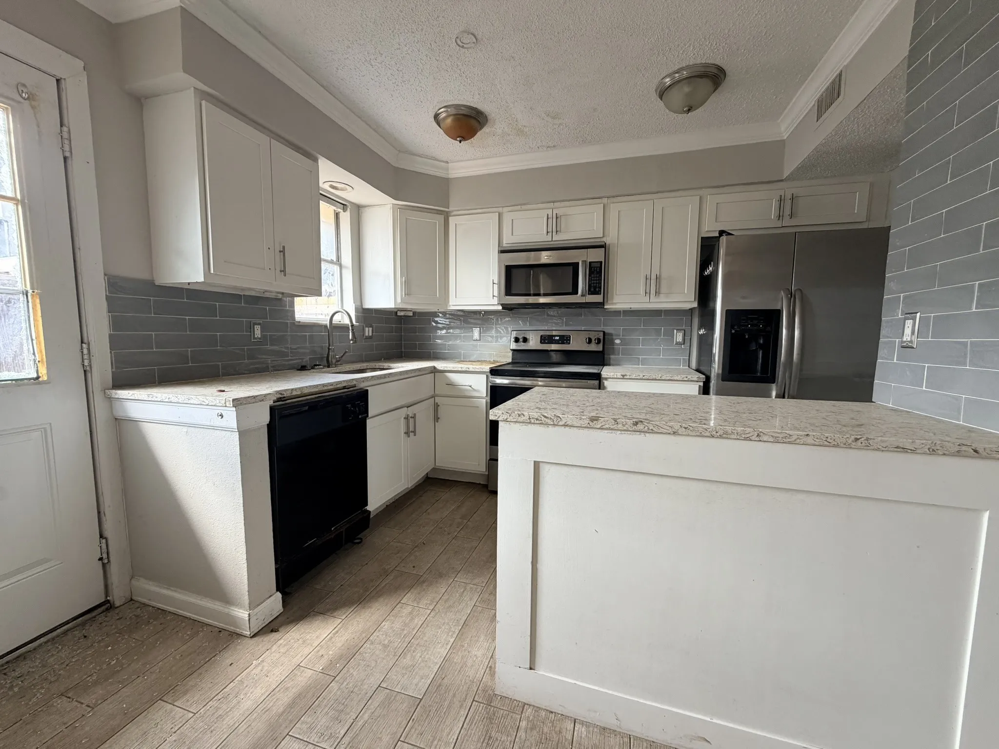Condominium For Sale in Dallas County , 7145 Fair Oaks Avenue 36, Dallas, Texas 75231, 2 Bedroom, 3 Bathroom, Garage spaces, 1,171 Sqft, built in 1974, mls#21319890, Real Estate Agent in Dallas, Homes For Sale in Dallas county, Homes For Sale in Dallas, Realtor in Dallas Texas, Real Estate Brokerage Independent Realty Texas, Luminita Cordes Realtor