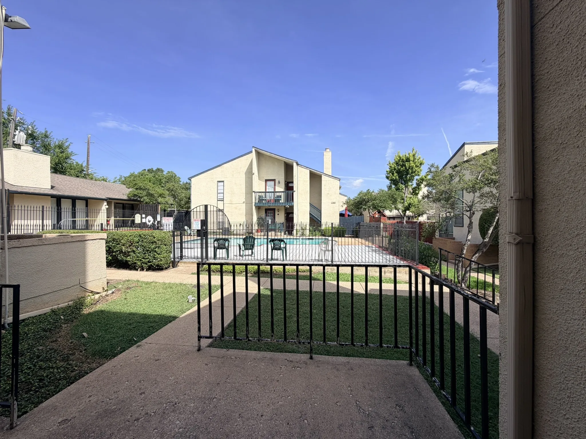 Condominium For Sale in Dallas County , 7145 Fair Oaks Avenue 36, Dallas, Texas 75231, 2 Bedroom, 3 Bathroom, Garage spaces, 1,171 Sqft, built in 1974, mls#21319890, Real Estate Agent in Dallas, Homes For Sale in Dallas county, Homes For Sale in Dallas, Realtor in Dallas Texas, Real Estate Brokerage Independent Realty Texas, Luminita Cordes Realtor