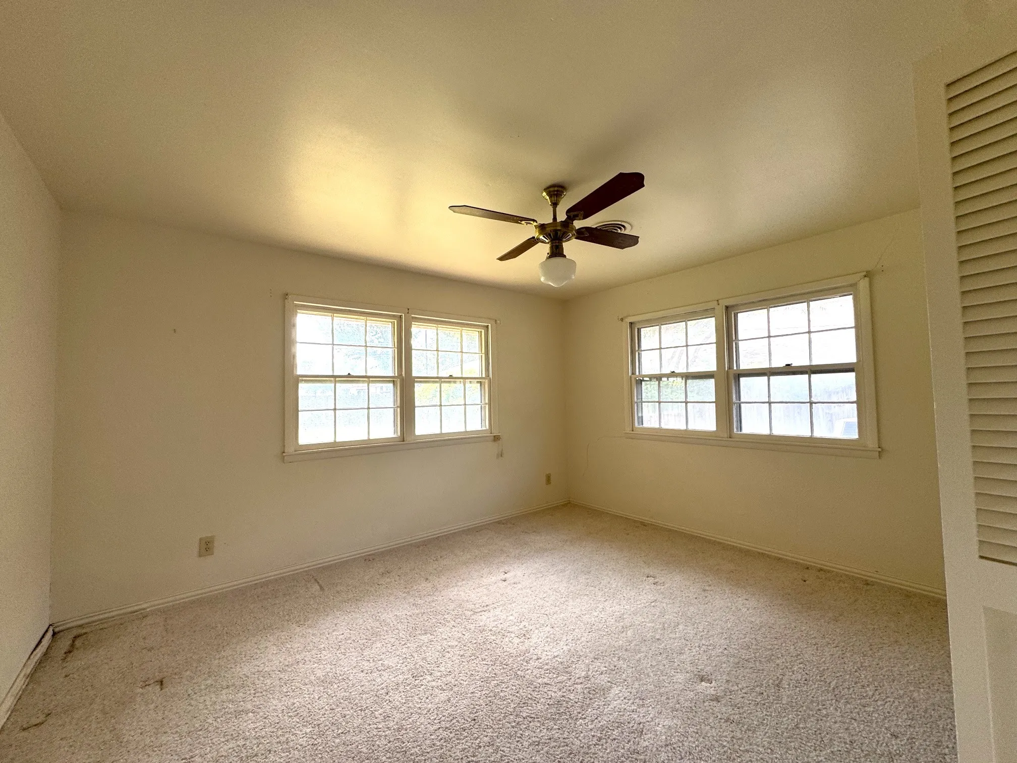Single Family Residence For Sale in Taylor County , 2117 Woodridge Drive, Abilene, Texas 79605, 3 Bedroom, 2 Bathroom, 2 Garage spaces, 1,936 Sqft, built in 1960, mls#21323489, Real Estate Agent in Abilene, Homes For Sale in Taylor county, Homes For Sale in Abilene, Realtor in Abilene Texas, Real Estate Brokerage Independent Realty Texas, Luminita Cordes Realtor