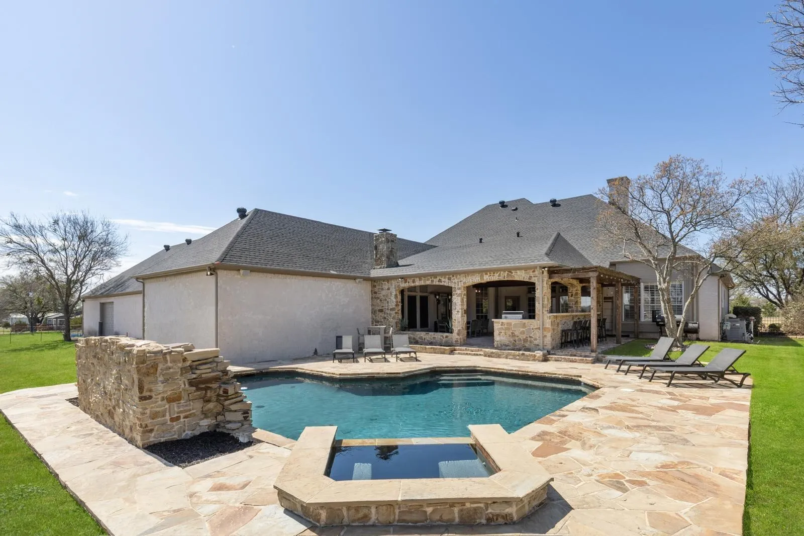 Single Family Residence For Sale in Rockwall County , 1739 Fm 1139, Mclendon Chisholm, Texas 75032, 4 Bedroom, 4 Bathroom, 4 Garage spaces, 4,182 Sqft, built in 1996, mls#21306134, Real Estate Agent in Mclendon Chisholm, Homes For Sale in Rockwall county, Homes For Sale in Mclendon Chisholm, Realtor in Mclendon Chisholm Texas, Real Estate Brokerage Independent Realty Texas, Luminita Cordes Realtor