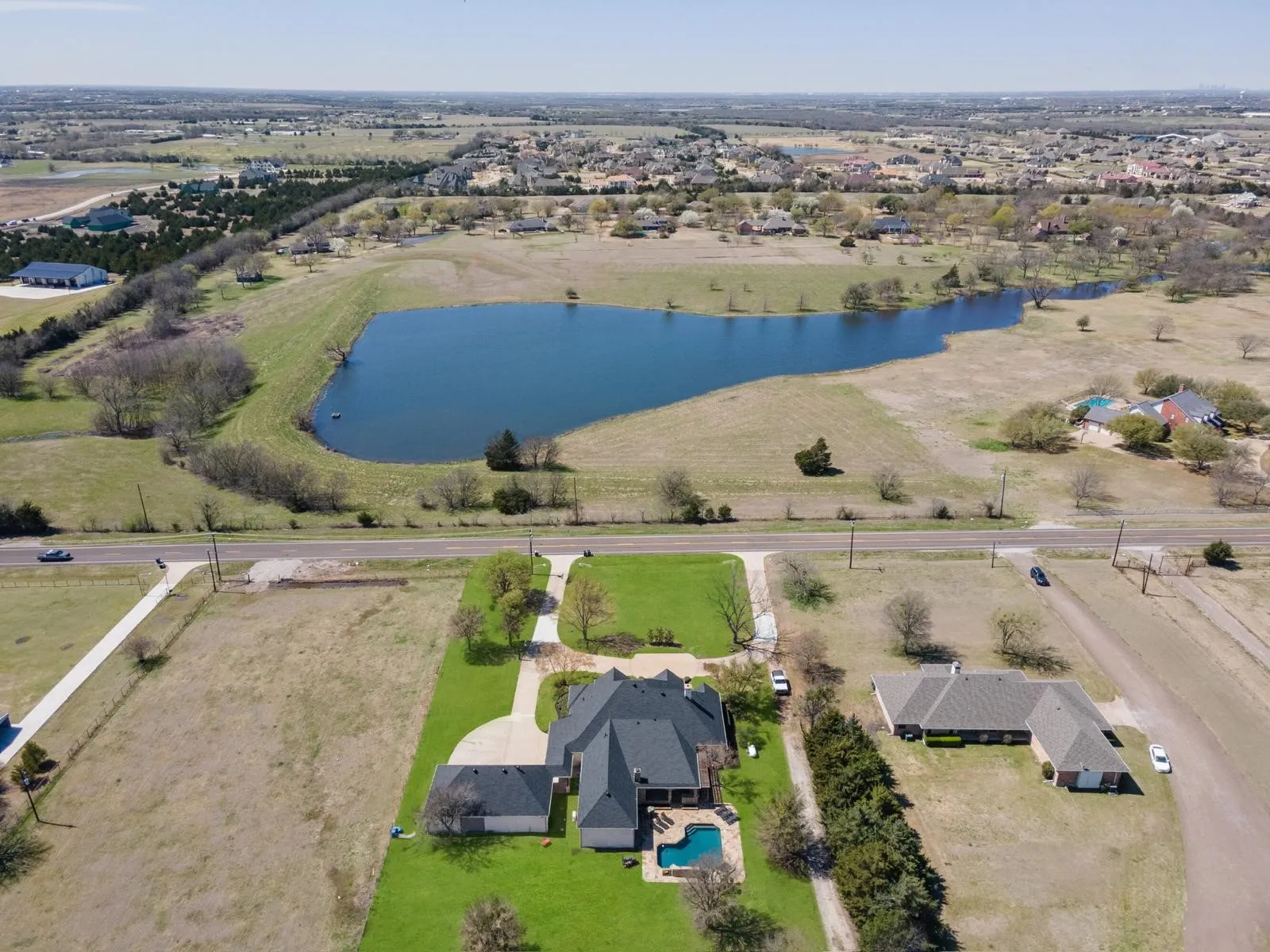 Single Family Residence For Sale in Rockwall County , 1739 Fm 1139, Mclendon Chisholm, Texas 75032, 4 Bedroom, 4 Bathroom, 4 Garage spaces, 4,182 Sqft, built in 1996, mls#21306134, Real Estate Agent in Mclendon Chisholm, Homes For Sale in Rockwall county, Homes For Sale in Mclendon Chisholm, Realtor in Mclendon Chisholm Texas, Real Estate Brokerage Independent Realty Texas, Luminita Cordes Realtor