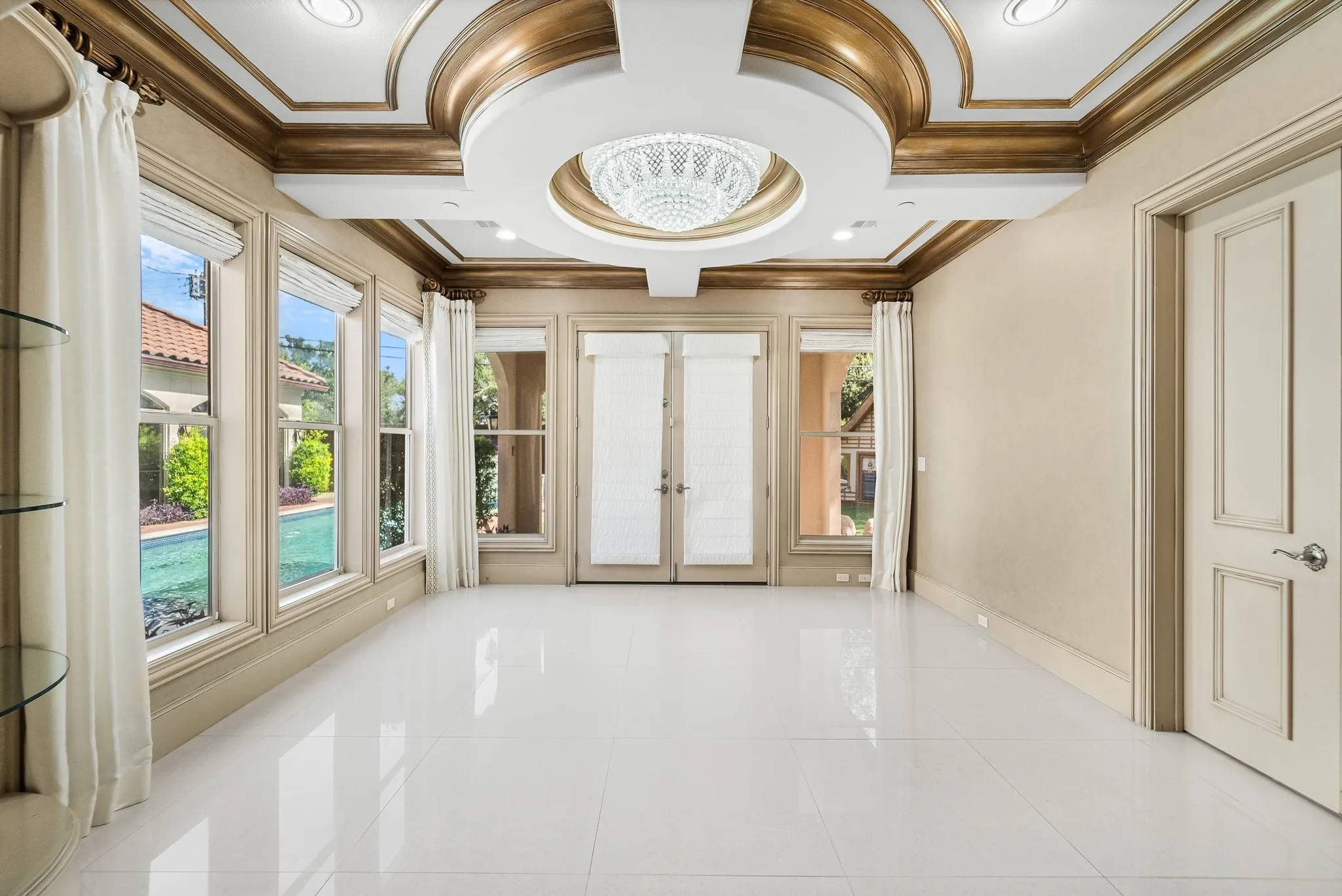 Single Family Residence For Sale in Dallas County , 5821 Northaven Road, Dallas, Texas 75230, 4 Bedroom, 6 Bathroom, 3 Garage spaces, 6,022 Sqft, built in 2013, mls#21321708, Real Estate Agent in Dallas, Homes For Sale in Dallas county, Homes For Sale in Dallas, Realtor in Dallas Texas, Real Estate Brokerage Independent Realty Texas, Luminita Cordes Realtor