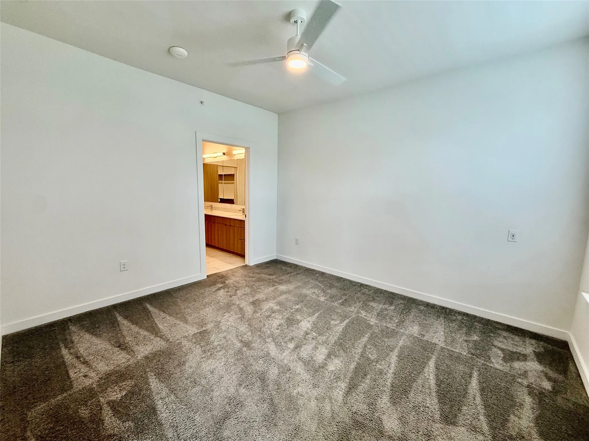Apartment For Rent in Dallas County , 7450 Coronado Avenue 424, Dallas, Texas 75214, 2 Bedrooms, 2 Bathrooms, Garage spaces, 1,525 Sqft, built in 2018, Price $3,028, mls#21323544, Real Estate Agent in Dallas, Homes For Rent in Dallas county, Homes For Rent in Dallas, Realtor in Dallas Texas, Real Estate Brokerage Independent Realty Texas, Luminita Cordes Realtor