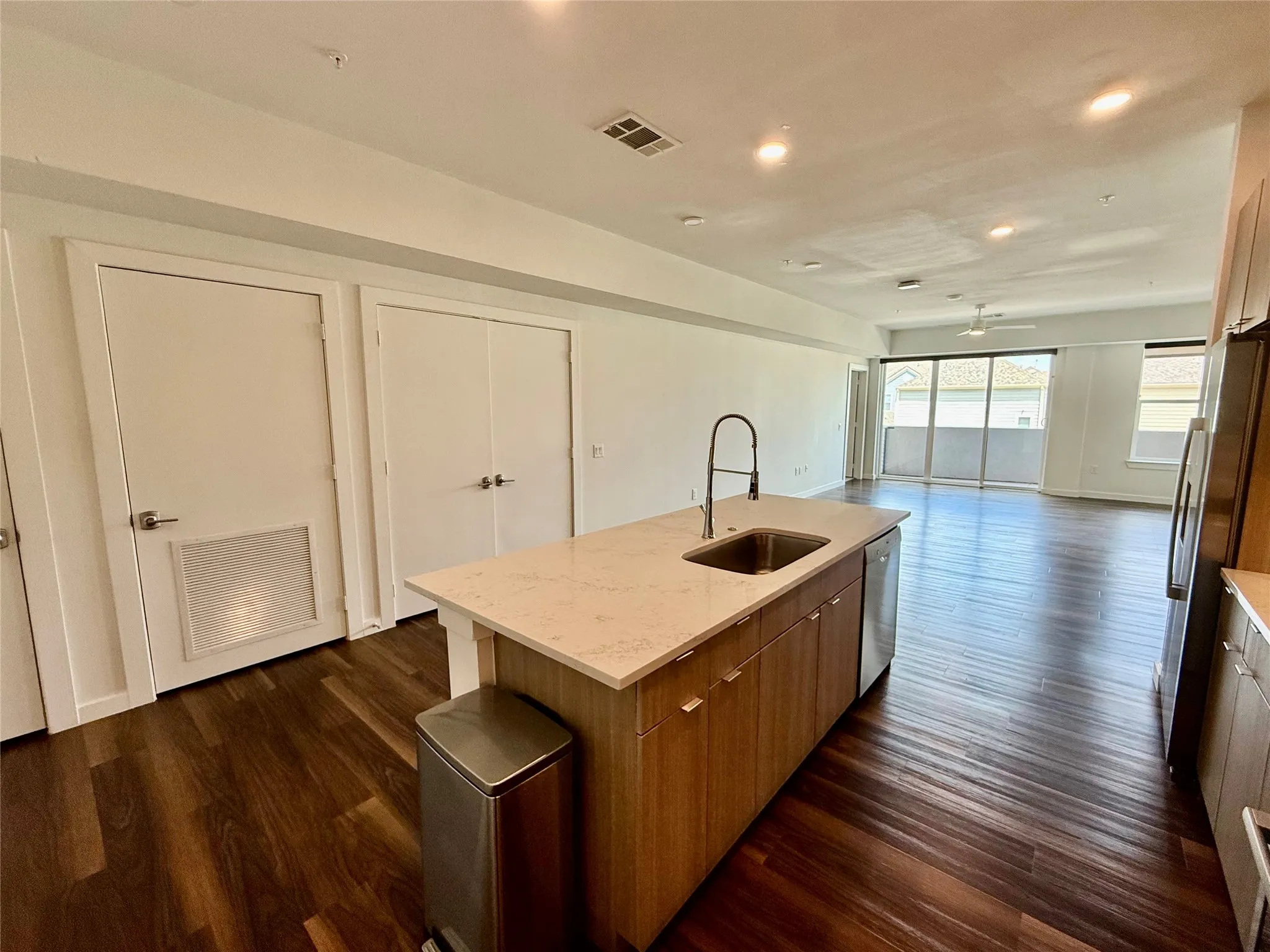 Apartment For Rent in Dallas County , 7450 Coronado Avenue 424, Dallas, Texas 75214, 2 Bedrooms, 2 Bathrooms, Garage spaces, 1,525 Sqft, built in 2018, Price $3,028, mls#21323544, Real Estate Agent in Dallas, Homes For Rent in Dallas county, Homes For Rent in Dallas, Realtor in Dallas Texas, Real Estate Brokerage Independent Realty Texas, Luminita Cordes Realtor