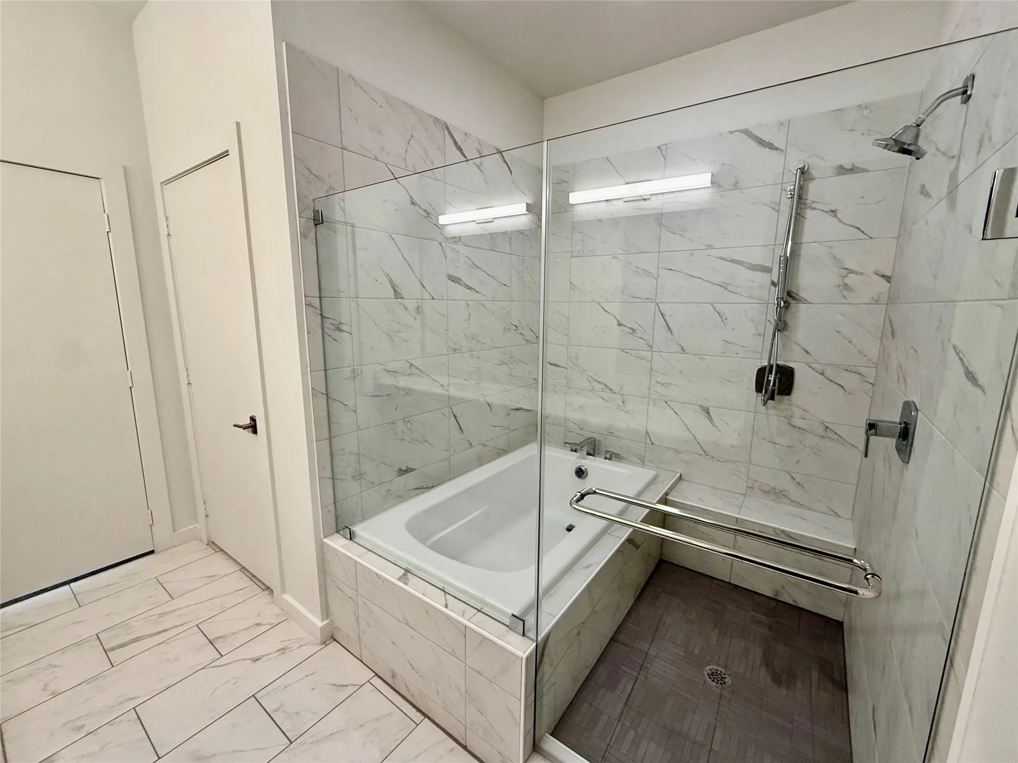 Apartment For Rent in Dallas County , 7450 Coronado Avenue 424, Dallas, Texas 75214, 2 Bedrooms, 2 Bathrooms, Garage spaces, 1,525 Sqft, built in 2018, Price $3,028, mls#21323544, Real Estate Agent in Dallas, Homes For Rent in Dallas county, Homes For Rent in Dallas, Realtor in Dallas Texas, Real Estate Brokerage Independent Realty Texas, Luminita Cordes Realtor