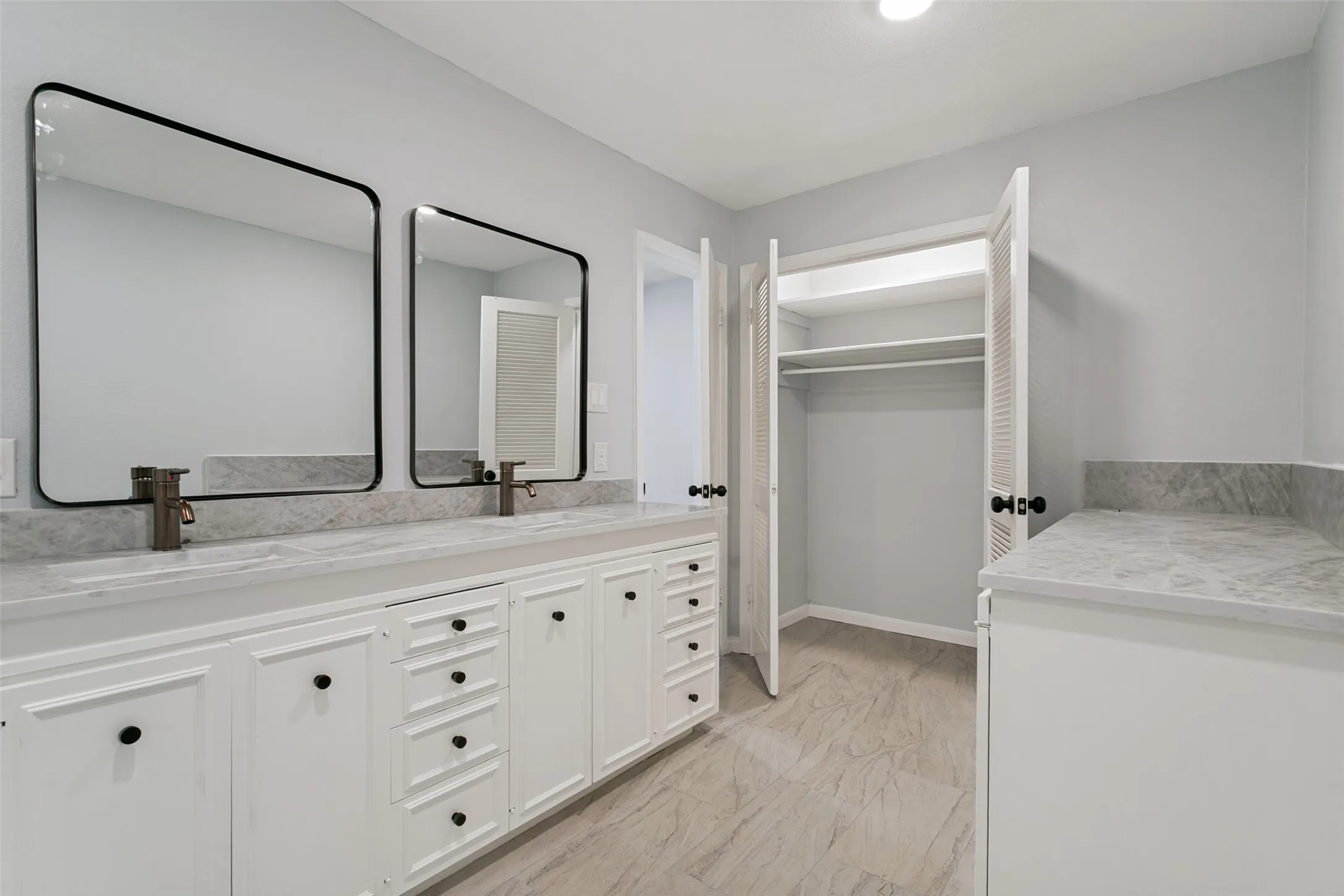 Single Family Residence For Sale in Dallas County , 3525 Bangor Court E, Irving, Texas 75062, 4 Bedroom, 3 Bathroom, Garage spaces, 1,500 Sqft, built in 1961, mls#21323545, Real Estate Agent in Irving, Homes For Sale in Dallas county, Homes For Sale in Irving, Realtor in Irving Texas, Real Estate Brokerage Independent Realty Texas, Luminita Cordes Realtor
