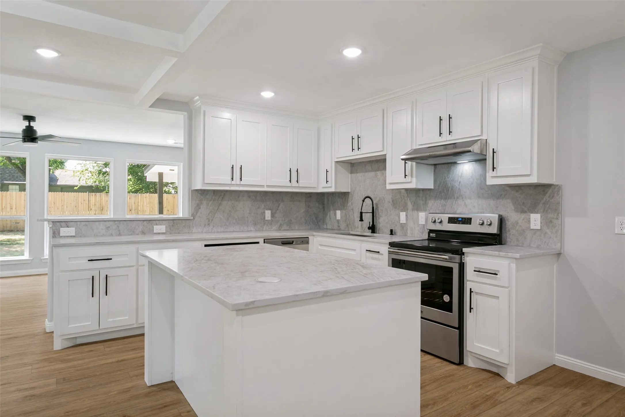 Single Family Residence For Sale in Dallas County , 3525 Bangor Court E, Irving, Texas 75062, 4 Bedroom, 3 Bathroom, Garage spaces, 1,500 Sqft, built in 1961, mls#21323545, Real Estate Agent in Irving, Homes For Sale in Dallas county, Homes For Sale in Irving, Realtor in Irving Texas, Real Estate Brokerage Independent Realty Texas, Luminita Cordes Realtor