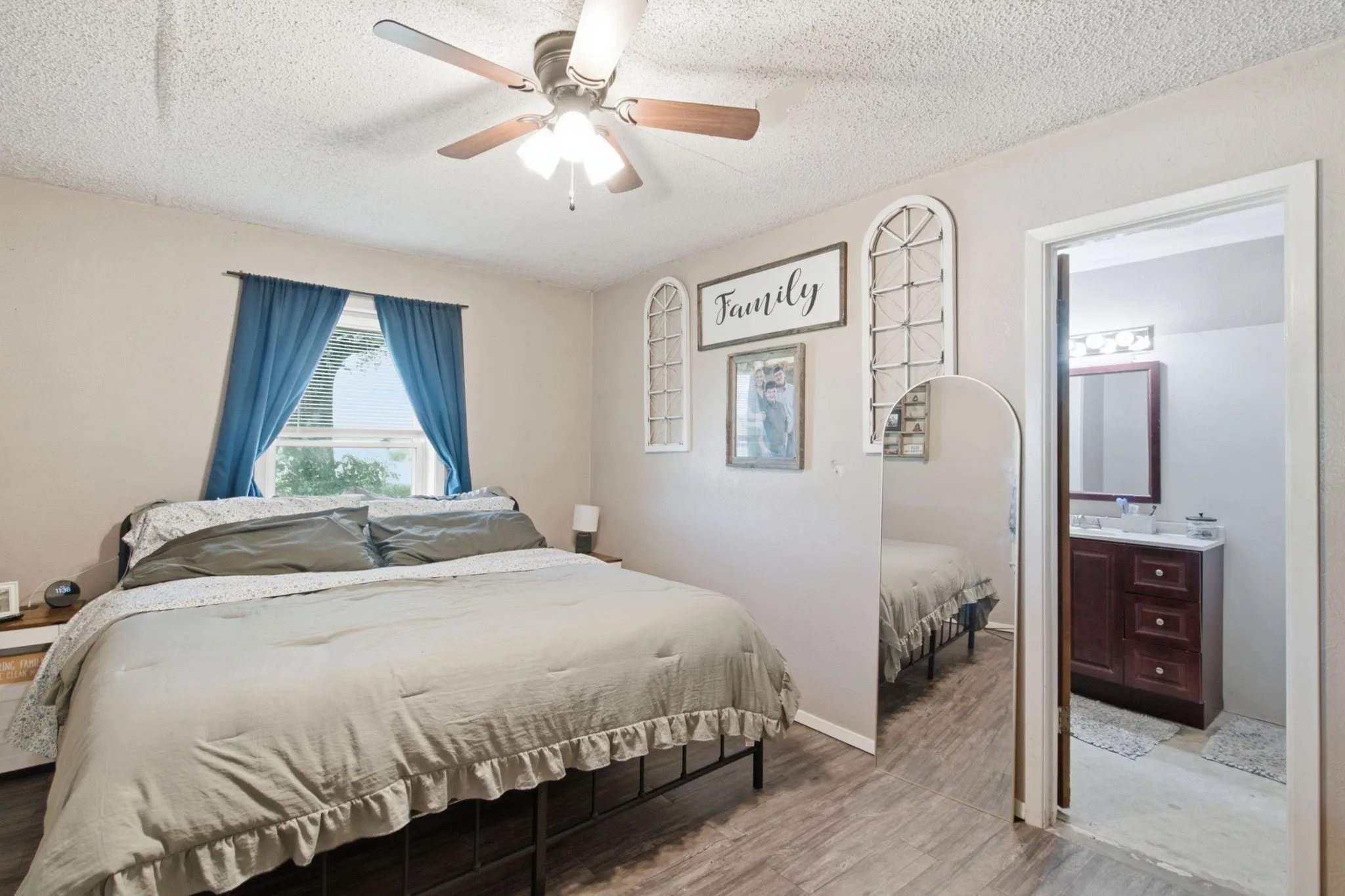 Single Family Residence For Sale in Comanche County , 270 County Road 425, De Leon, Texas 76444, 5 Bedroom, 3 Bathroom, Garage spaces, 2,348 Sqft, built in 1930, mls#21323408, Real Estate Agent in De Leon, Homes For Sale in Comanche county, Homes For Sale in De Leon, Realtor in De Leon Texas, Real Estate Brokerage Independent Realty Texas, Luminita Cordes Realtor