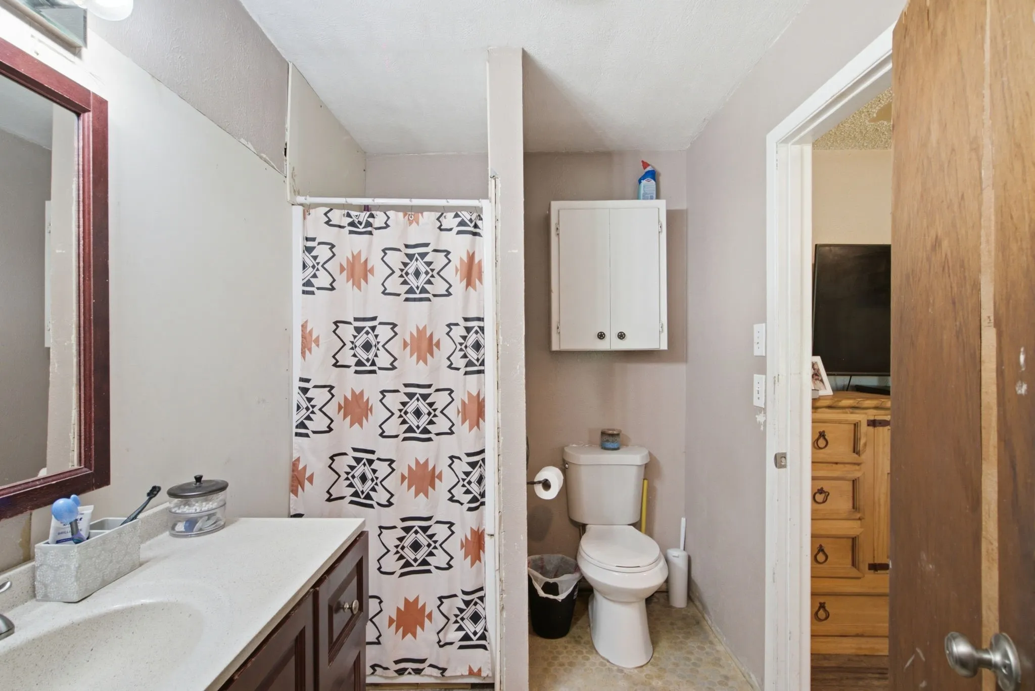 Single Family Residence For Sale in Comanche County , 270 County Road 425, De Leon, Texas 76444, 5 Bedroom, 3 Bathroom, Garage spaces, 2,348 Sqft, built in 1930, mls#21323408, Real Estate Agent in De Leon, Homes For Sale in Comanche county, Homes For Sale in De Leon, Realtor in De Leon Texas, Real Estate Brokerage Independent Realty Texas, Luminita Cordes Realtor