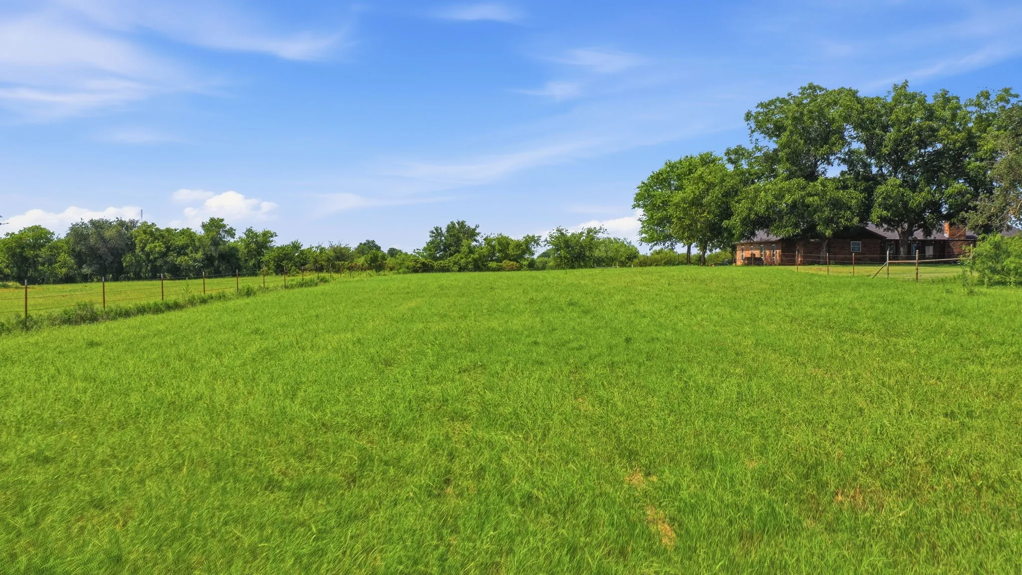 Single Family Residence For Sale in Comanche County , 270 County Road 425, De Leon, Texas 76444, 5 Bedroom, 3 Bathroom, Garage spaces, 2,348 Sqft, built in 1930, mls#21323408, Real Estate Agent in De Leon, Homes For Sale in Comanche county, Homes For Sale in De Leon, Realtor in De Leon Texas, Real Estate Brokerage Independent Realty Texas, Luminita Cordes Realtor