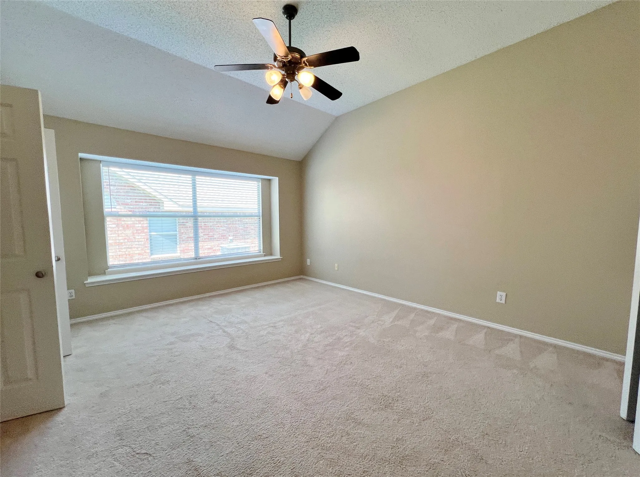 Single Family Residence For Rent in Collin County , 7700 Glenoaks Drive, Frisco, Texas 75034, 4 Bedroom, 2 Bathroom, 2 Garage spaces, 2,139 Sqft, built in 1995, mls#21323563, Real Estate Agent in Frisco, Homes For Rent in Collin county, Homes For Rent in Frisco, Realtor in Frisco Texas, Real Estate Brokerage Independent Realty Texas, Luminita Cordes Realtor