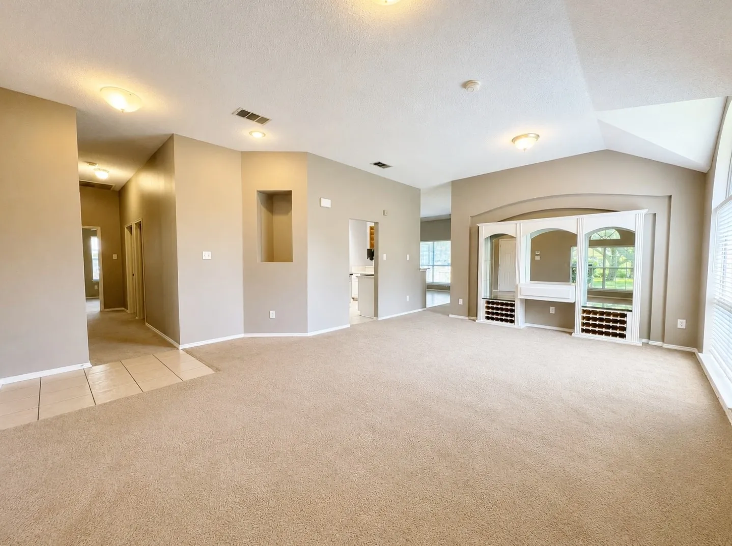 Single Family Residence For Rent in Collin County , 7700 Glenoaks Drive, Frisco, Texas 75034, 4 Bedroom, 2 Bathroom, 2 Garage spaces, 2,139 Sqft, built in 1995, mls#21323563, Real Estate Agent in Frisco, Homes For Rent in Collin county, Homes For Rent in Frisco, Realtor in Frisco Texas, Real Estate Brokerage Independent Realty Texas, Luminita Cordes Realtor