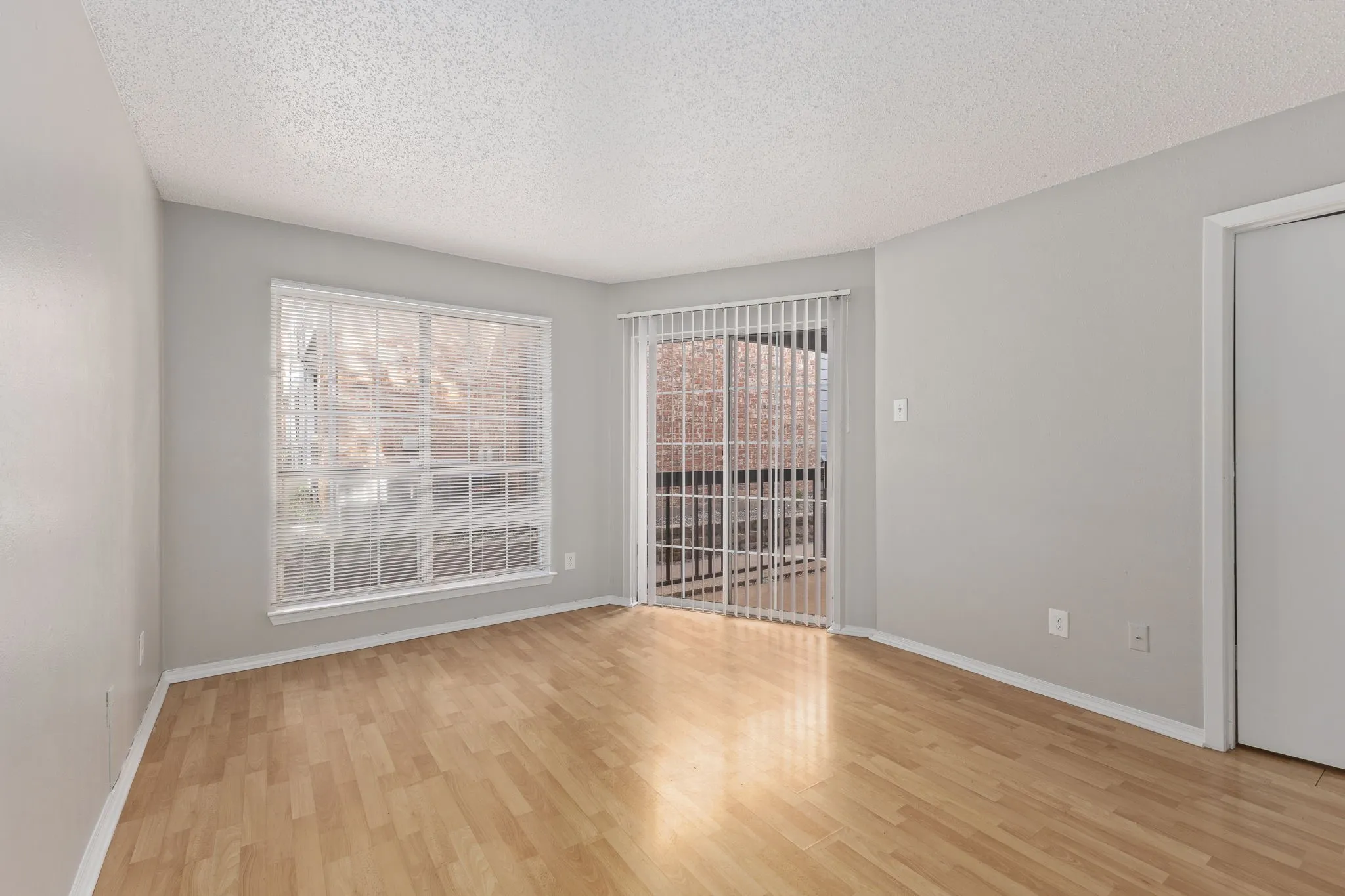Condominium For Rent in Collin County , 18333 Roehampton Drive 418, Dallas, Texas 75252, 1 Bedroom, 1 Bathroom, Garage spaces, 448 Sqft, built in 1985, mls#21311951, Real Estate Agent in Dallas, Homes For Rent in Collin county, Homes For Rent in Dallas, Realtor in Dallas Texas, Real Estate Brokerage Independent Realty Texas, Luminita Cordes Realtor