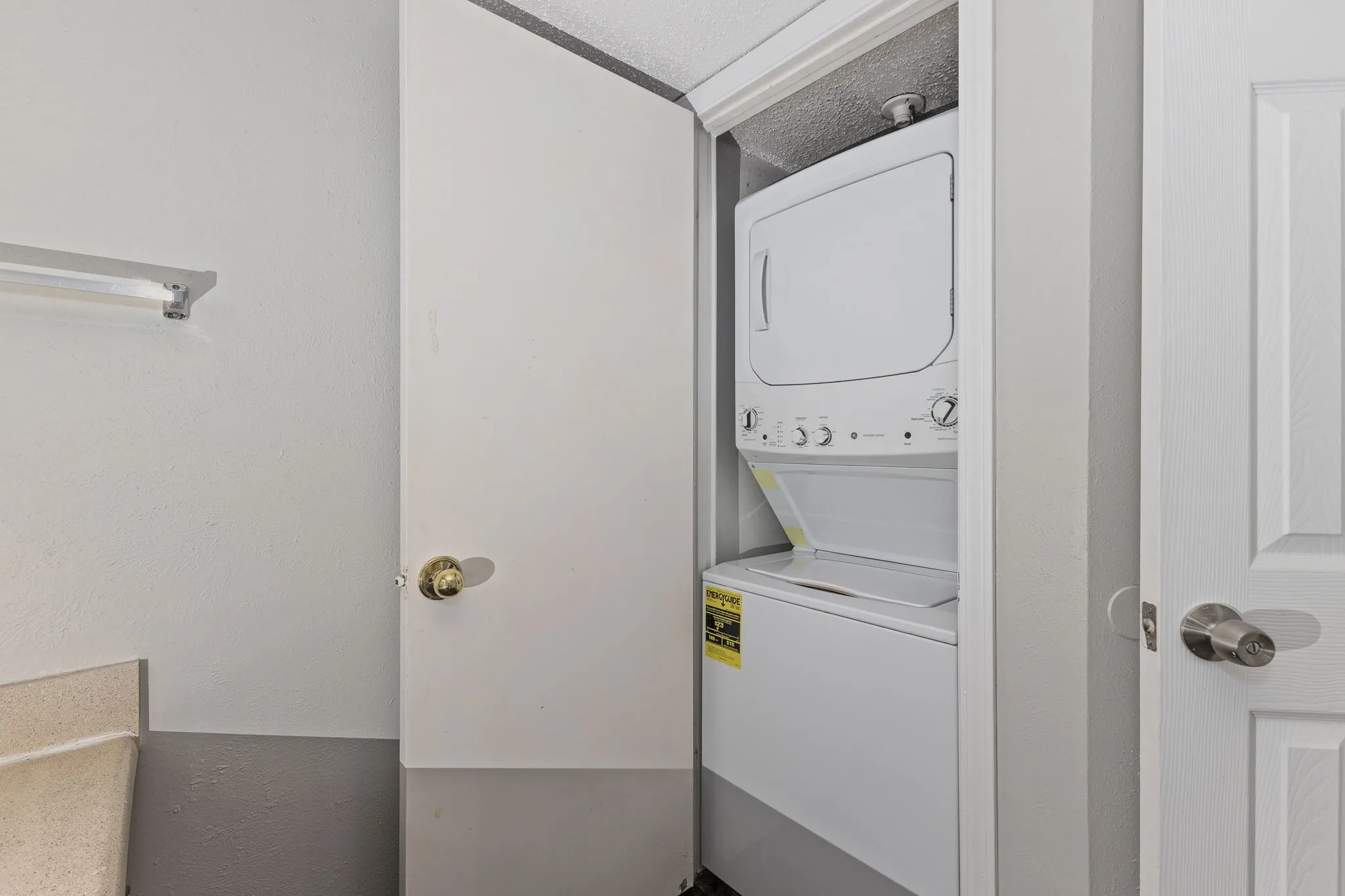 Condominium For Rent in Collin County , 18333 Roehampton Drive 418, Dallas, Texas 75252, 1 Bedroom, 1 Bathroom, Garage spaces, 448 Sqft, built in 1985, mls#21311951, Real Estate Agent in Dallas, Homes For Rent in Collin county, Homes For Rent in Dallas, Realtor in Dallas Texas, Real Estate Brokerage Independent Realty Texas, Luminita Cordes Realtor