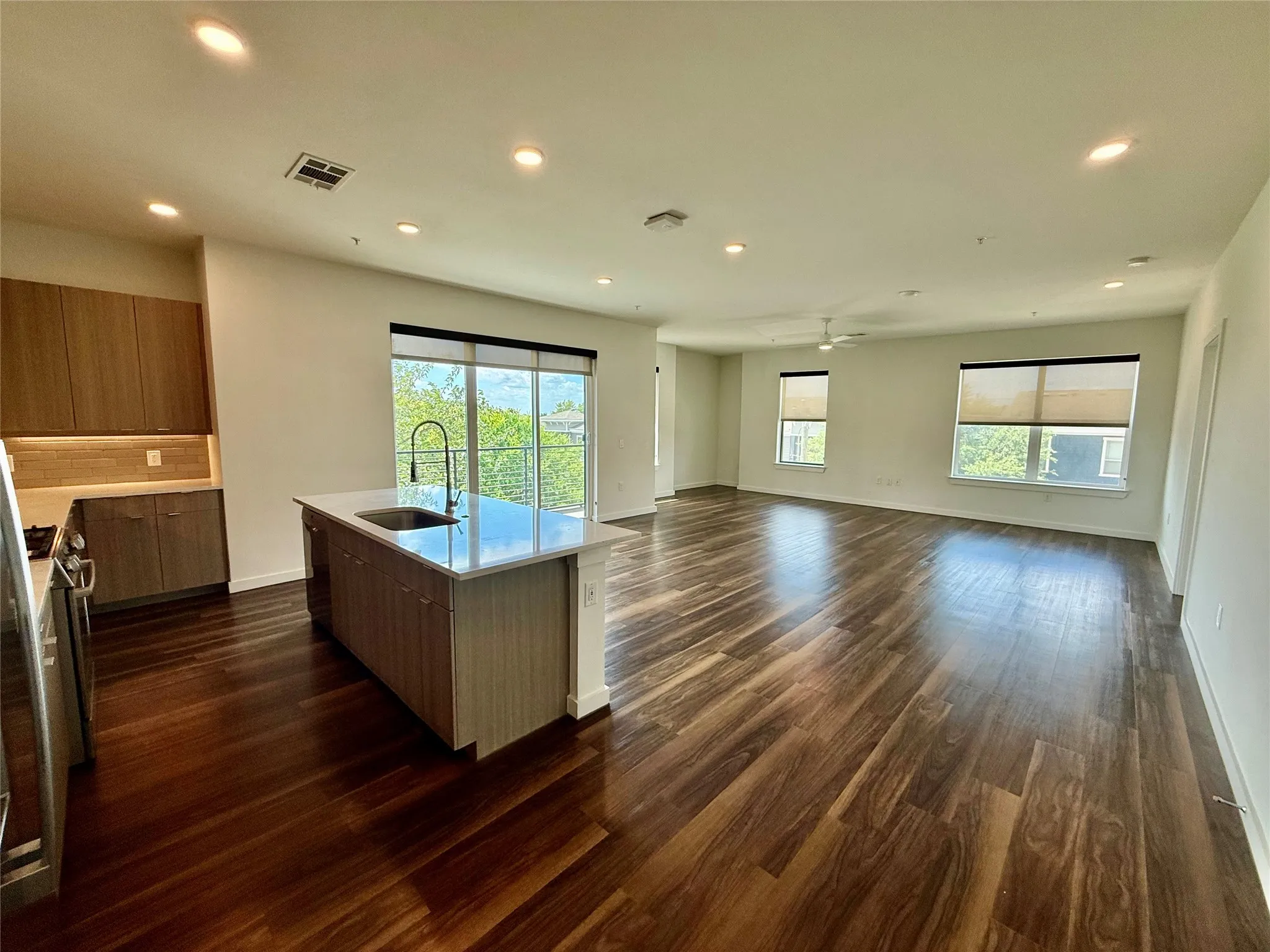 Apartment For Rent in Dallas County , 7450 Coronado Avenue 301, Dallas, Texas 75214, 3 Bedrooms, 3 Bathrooms, Garage spaces, 2,342 Sqft, built in 2018, Price $4,705, mls#21323572, Real Estate Agent in Dallas, Homes For Rent in Dallas county, Homes For Rent in Dallas, Realtor in Dallas Texas, Real Estate Brokerage Independent Realty Texas, Luminita Cordes Realtor