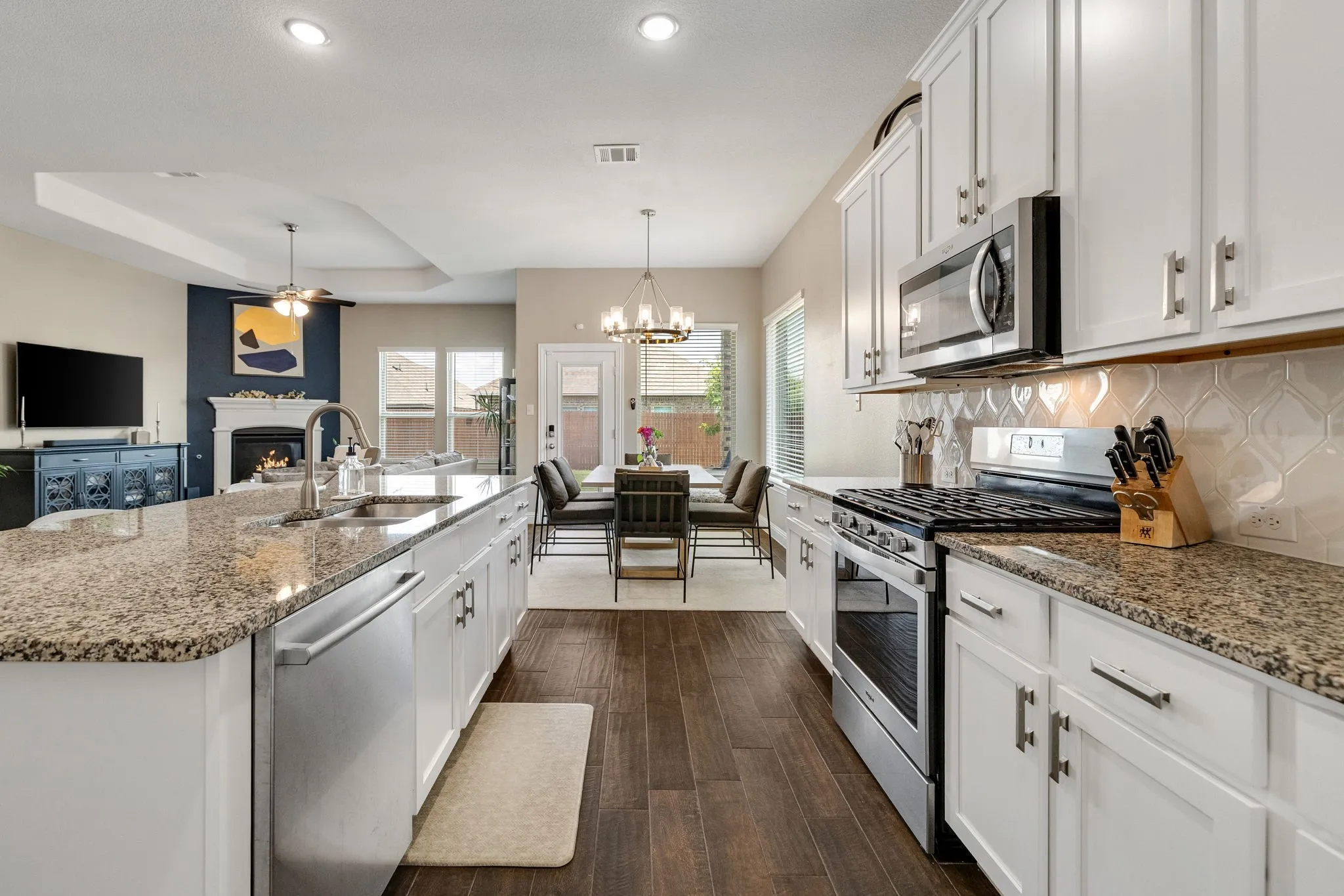 Single Family Residence For Sale in Denton County , 11316 Culberson Drive, Aubrey, Texas 76227, 4 Bedroom, 2 Bathroom, 2 Garage spaces, 2,033 Sqft, built in 2019, mls#21321131, Real Estate Agent in Aubrey, Homes For Sale in Denton county, Homes For Sale in Aubrey, Realtor in Aubrey Texas, Real Estate Brokerage Independent Realty Texas, Luminita Cordes Realtor