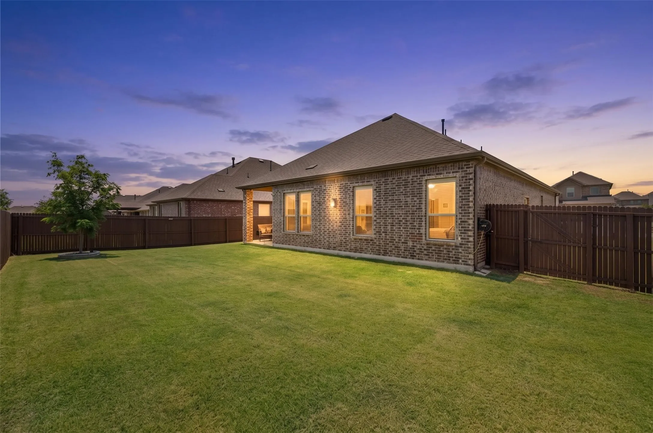 Single Family Residence For Sale in Denton County , 11316 Culberson Drive, Aubrey, Texas 76227, 4 Bedroom, 2 Bathroom, 2 Garage spaces, 2,033 Sqft, built in 2019, mls#21321131, Real Estate Agent in Aubrey, Homes For Sale in Denton county, Homes For Sale in Aubrey, Realtor in Aubrey Texas, Real Estate Brokerage Independent Realty Texas, Luminita Cordes Realtor
