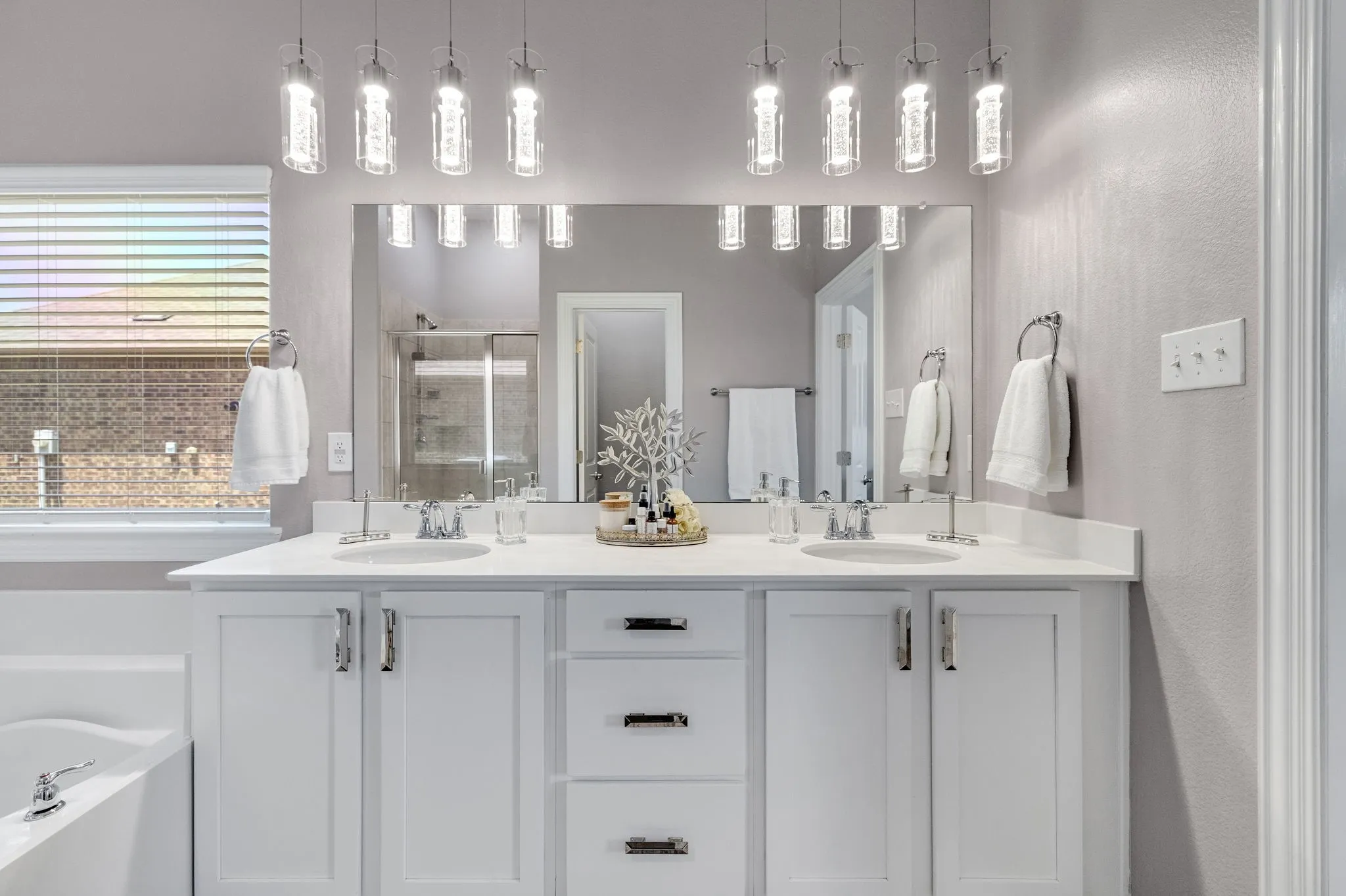Single Family Residence For Sale in Denton County , 11316 Culberson Drive, Aubrey, Texas 76227, 4 Bedroom, 2 Bathroom, 2 Garage spaces, 2,033 Sqft, built in 2019, mls#21321131, Real Estate Agent in Aubrey, Homes For Sale in Denton county, Homes For Sale in Aubrey, Realtor in Aubrey Texas, Real Estate Brokerage Independent Realty Texas, Luminita Cordes Realtor