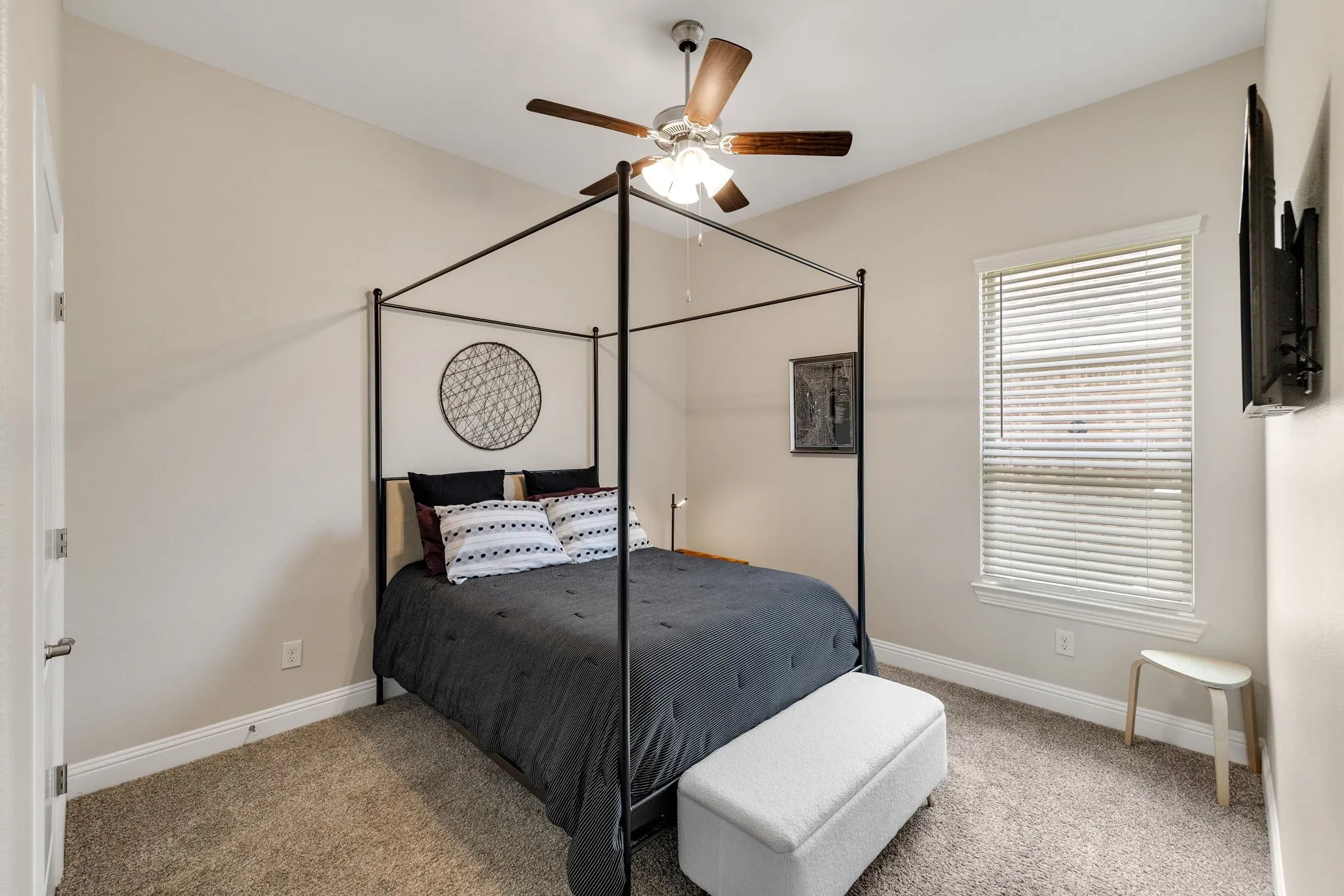 Single Family Residence For Sale in Denton County , 11316 Culberson Drive, Aubrey, Texas 76227, 4 Bedroom, 2 Bathroom, 2 Garage spaces, 2,033 Sqft, built in 2019, mls#21321131, Real Estate Agent in Aubrey, Homes For Sale in Denton county, Homes For Sale in Aubrey, Realtor in Aubrey Texas, Real Estate Brokerage Independent Realty Texas, Luminita Cordes Realtor