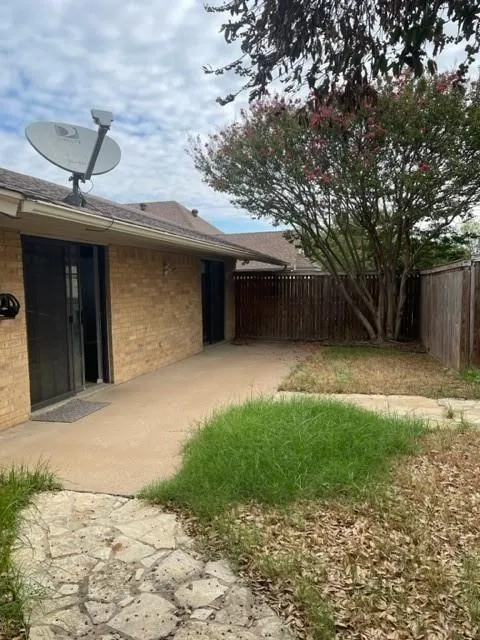 Duplex For Rent in Hood County , 609 Williamsburg Court, Granbury, Texas 76048, 3 Bedroom, 2 Bathroom, 2 Garage spaces, 1,848 Sqft, built in 1984, mls#21323579, Real Estate Agent in Granbury, Homes For Rent in Hood county, Homes For Rent in Granbury, Realtor in Granbury Texas, Real Estate Brokerage Independent Realty Texas, Luminita Cordes Realtor