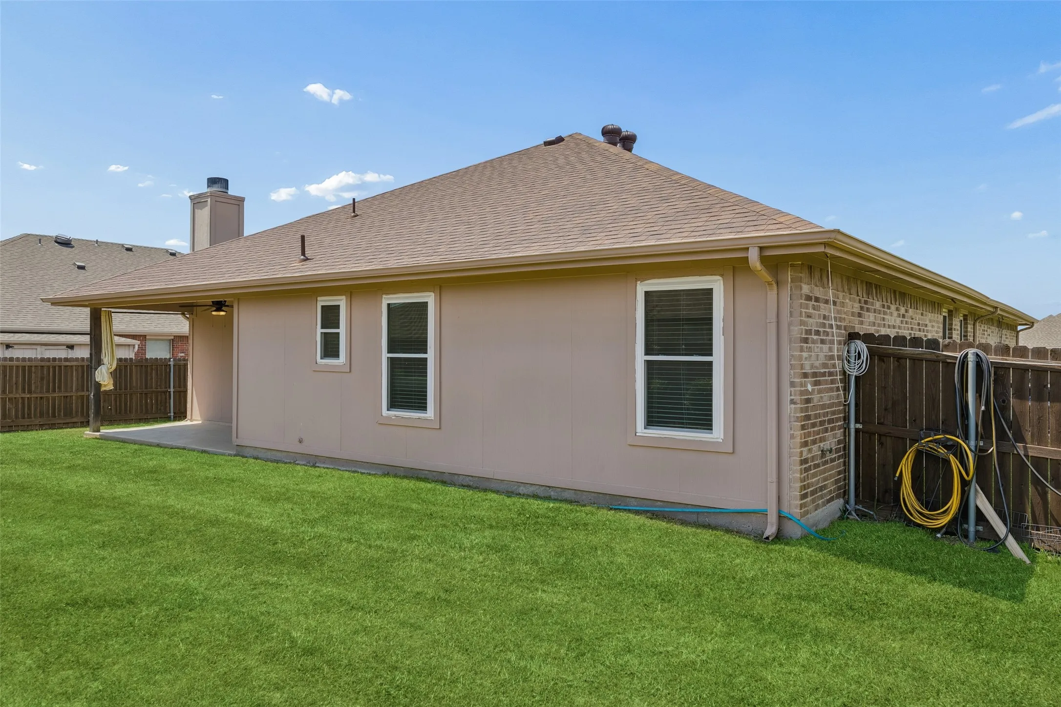 Single Family Residence For Sale in Hunt County , 1119 Wolverine Lane, Greenville, Texas 75402, 3 Bedroom, 2 Bathroom, 2 Garage spaces, 1,782 Sqft, built in 2008, mls#21321447, Real Estate Agent in Greenville, Homes For Sale in Hunt county, Homes For Sale in Greenville, Realtor in Greenville Texas, Real Estate Brokerage Independent Realty Texas, Luminita Cordes Realtor