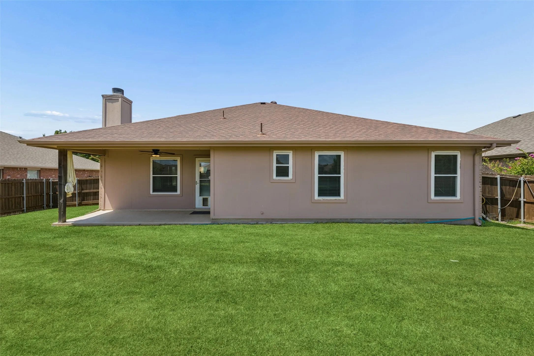 Single Family Residence For Sale in Hunt County , 1119 Wolverine Lane, Greenville, Texas 75402, 3 Bedroom, 2 Bathroom, 2 Garage spaces, 1,782 Sqft, built in 2008, mls#21321447, Real Estate Agent in Greenville, Homes For Sale in Hunt county, Homes For Sale in Greenville, Realtor in Greenville Texas, Real Estate Brokerage Independent Realty Texas, Luminita Cordes Realtor