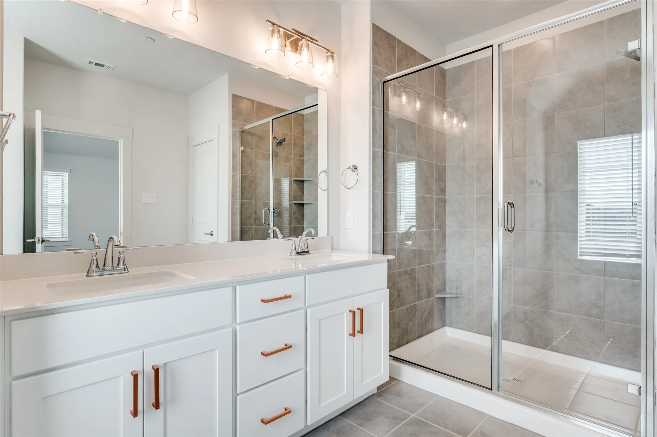 Townhouse For Sale in Denton County , 4553 Lamplights Drive, Celina, Texas 75078, 3 Bedroom, 3 Bathroom, 2 Garage spaces, 2,249 Sqft, built in 2024, mls#21322566, Real Estate Agent in Celina, Homes For Sale in Denton county, Homes For Sale in Celina, Realtor in Celina Texas, Real Estate Brokerage Independent Realty Texas, Luminita Cordes Realtor