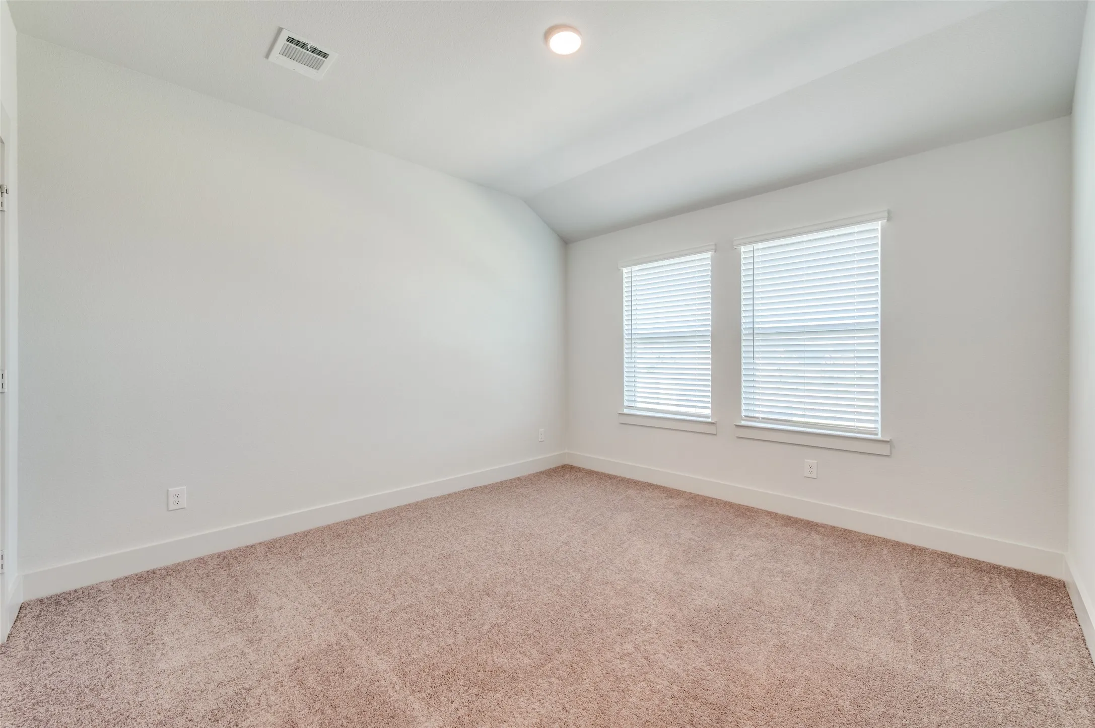 Townhouse For Sale in Denton County , 4553 Lamplights Drive, Celina, Texas 75078, 3 Bedroom, 3 Bathroom, 2 Garage spaces, 2,249 Sqft, built in 2024, mls#21322566, Real Estate Agent in Celina, Homes For Sale in Denton county, Homes For Sale in Celina, Realtor in Celina Texas, Real Estate Brokerage Independent Realty Texas, Luminita Cordes Realtor