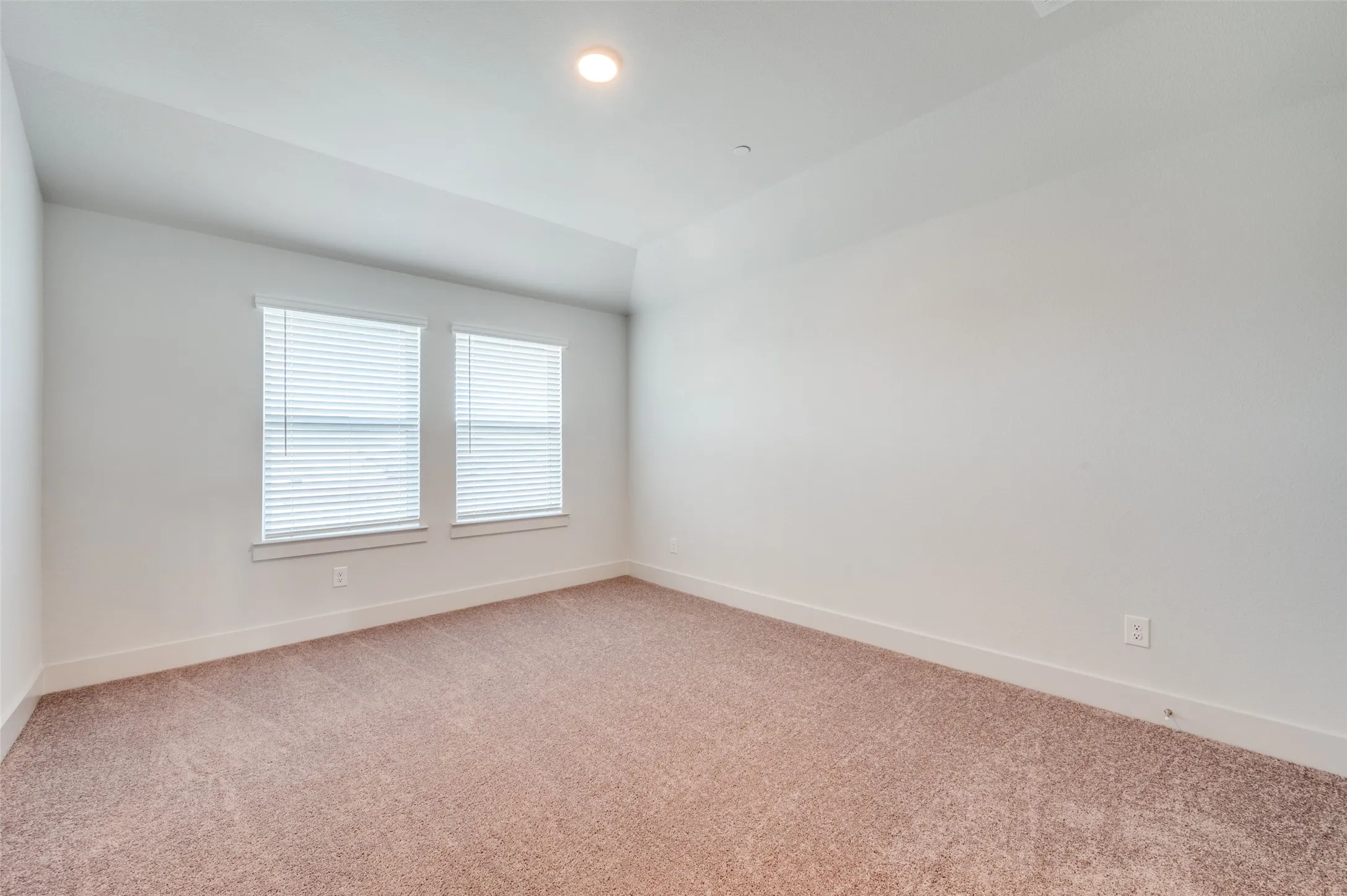 Townhouse For Sale in Denton County , 4553 Lamplights Drive, Celina, Texas 75078, 3 Bedroom, 3 Bathroom, 2 Garage spaces, 2,249 Sqft, built in 2024, mls#21322566, Real Estate Agent in Celina, Homes For Sale in Denton county, Homes For Sale in Celina, Realtor in Celina Texas, Real Estate Brokerage Independent Realty Texas, Luminita Cordes Realtor