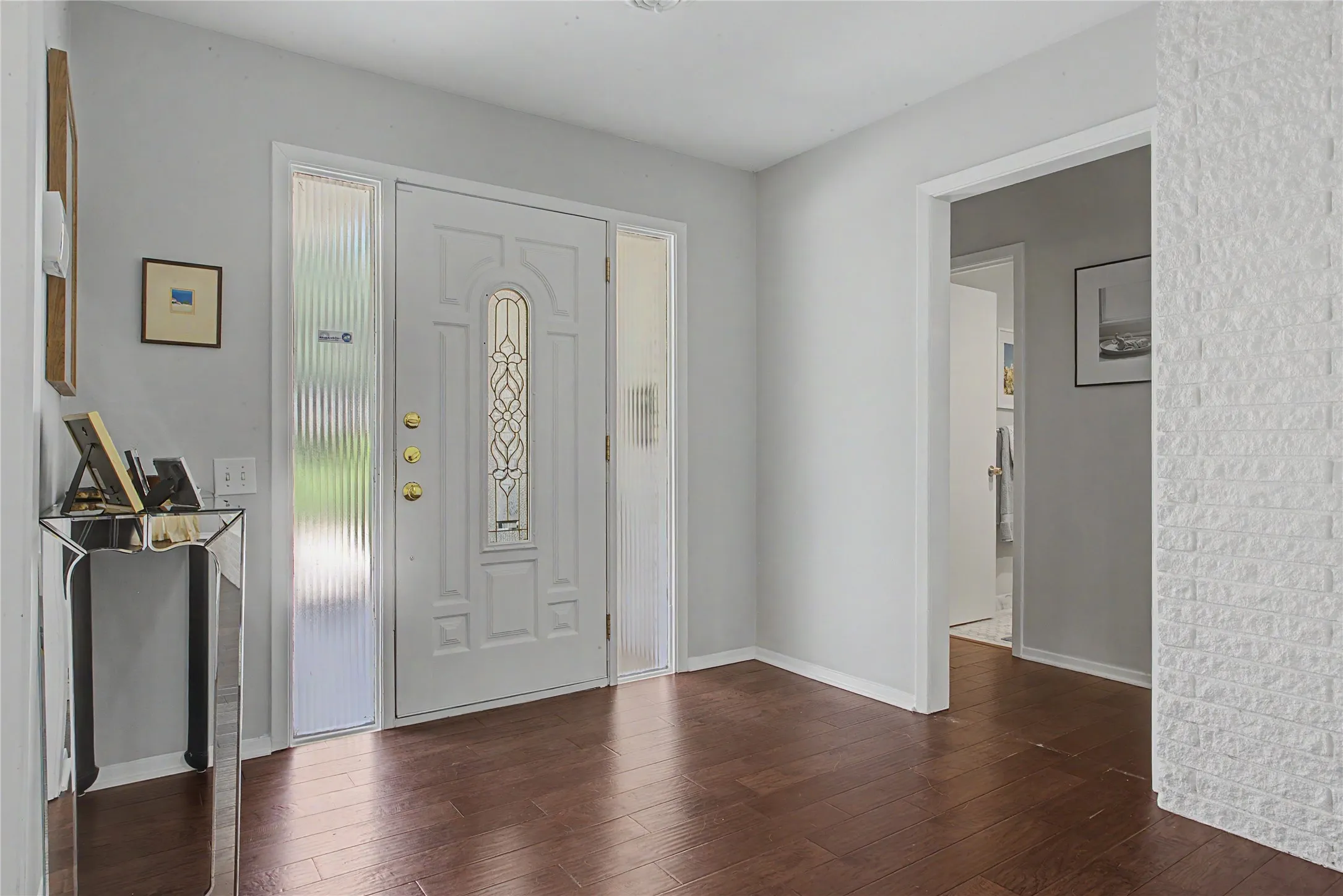 Single Family Residence For Sale in Tarrant County , 1921 Dakar Road E, Fort Worth, Texas 76116, 3 Bedroom, 2 Bathroom, 2 Garage spaces, 2,605 Sqft, built in 1962, mls#21317455, Real Estate Agent in Fort Worth, Homes For Sale in Tarrant county, Homes For Sale in Fort Worth, Realtor in Fort Worth Texas, Real Estate Brokerage Independent Realty Texas, Luminita Cordes Realtor