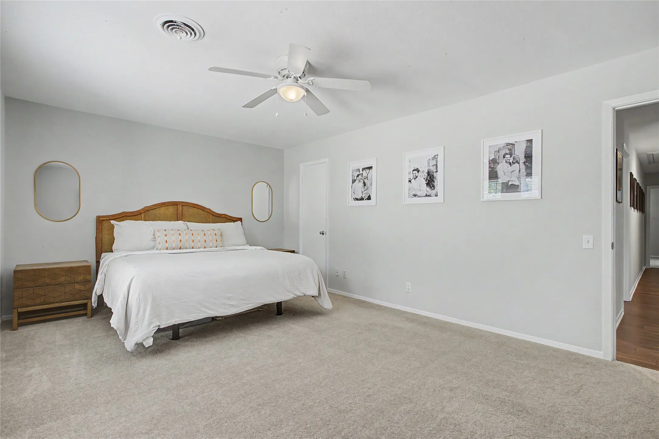 Single Family Residence For Sale in Tarrant County , 1921 Dakar Road E, Fort Worth, Texas 76116, 3 Bedroom, 2 Bathroom, 2 Garage spaces, 2,605 Sqft, built in 1962, mls#21317455, Real Estate Agent in Fort Worth, Homes For Sale in Tarrant county, Homes For Sale in Fort Worth, Realtor in Fort Worth Texas, Real Estate Brokerage Independent Realty Texas, Luminita Cordes Realtor