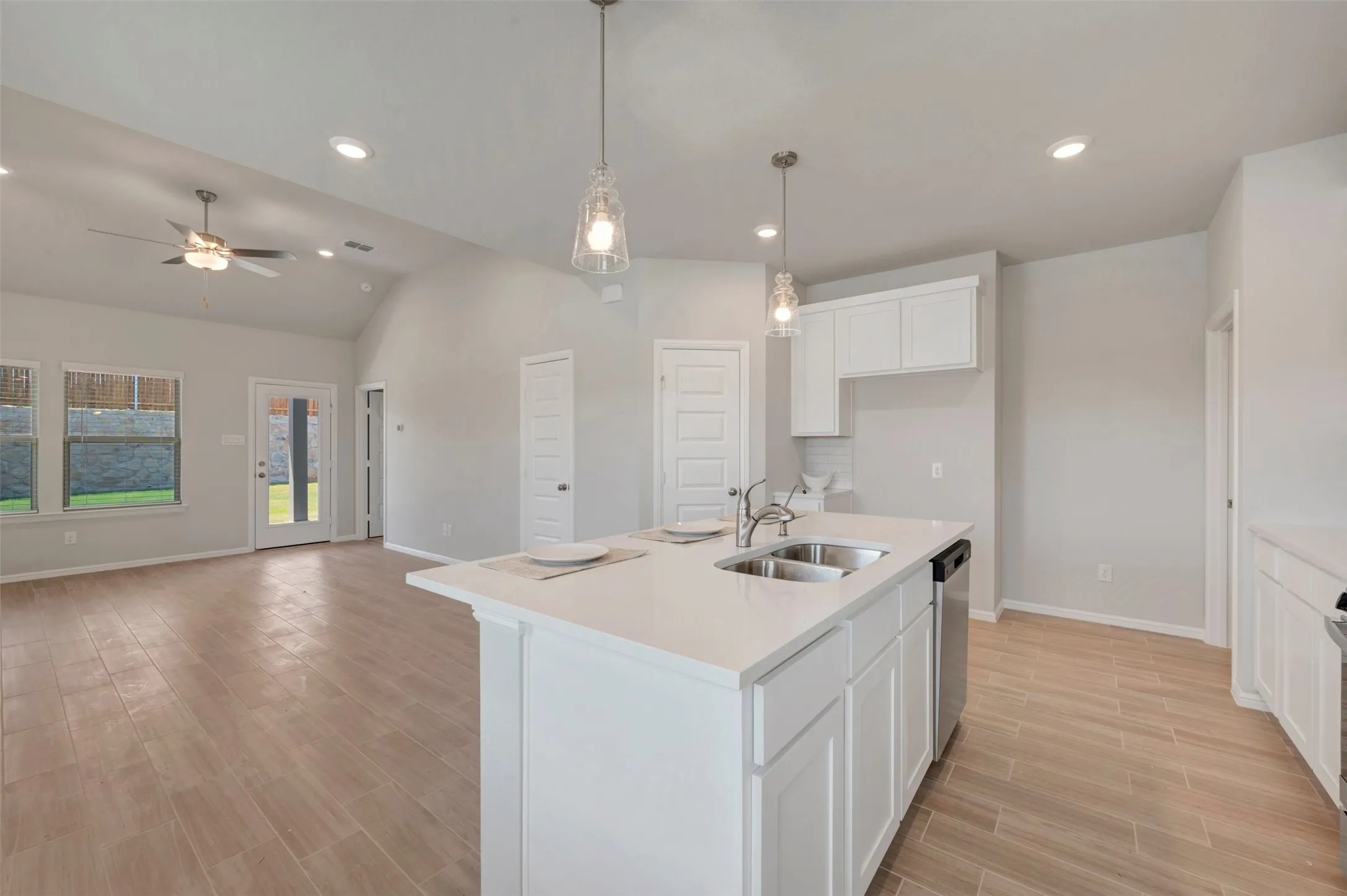 Single Family Residence For Sale in Grayson County , 1262 Tallowwood Trail, Van Alstyne, Texas 75495, 4 Bedroom, 4 Bathroom, 2 Garage spaces, 2,155 Sqft, built in 2026, mls#21305013, Real Estate Agent in Van Alstyne, Homes For Sale in Grayson county, Homes For Sale in Van Alstyne, Realtor in Van Alstyne Texas, Real Estate Brokerage Independent Realty Texas, Luminita Cordes Realtor